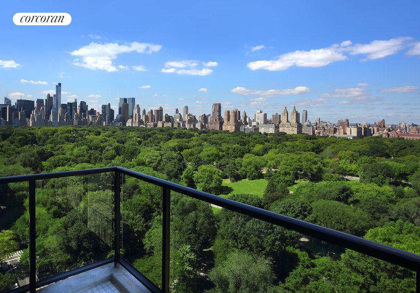 985 5th Avenue 21B, Upper East Side, Upper East Side, NYC - 4 Bedrooms  
4 Bathrooms  
7 Rooms - 