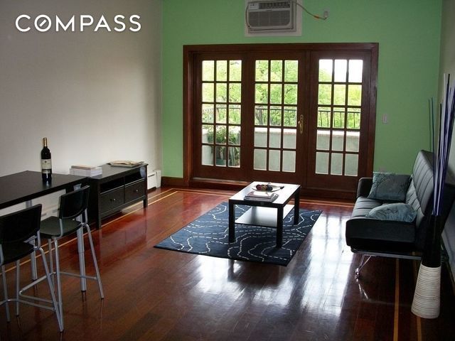 25-24 38th Street 3R, Astoria, Queens, New York - 1 Bedrooms  
1 Bathrooms  
3 Rooms - 