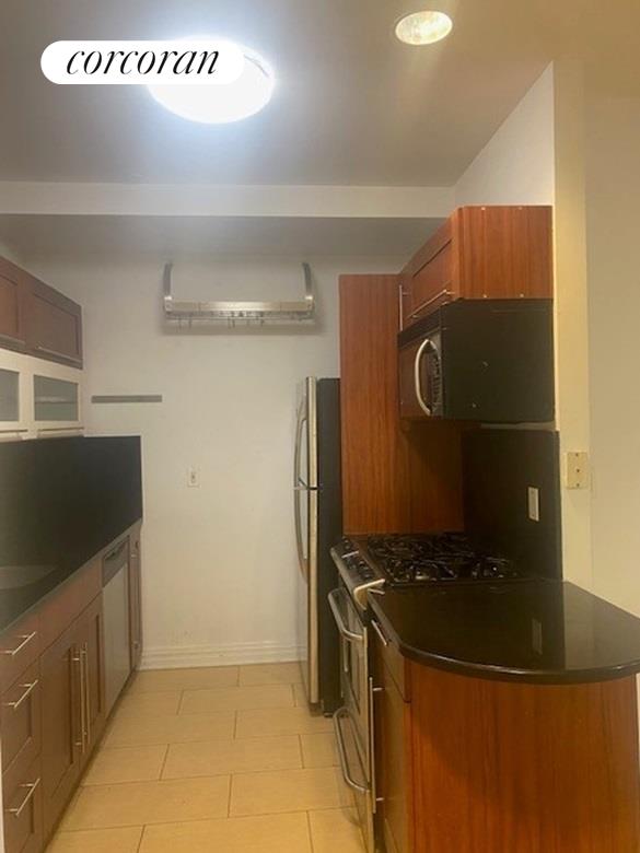 649 Washington Avenue 1C, Crown Heights, Brooklyn, New York - 1 Bedrooms  
1.5 Bathrooms  
2 Rooms - 