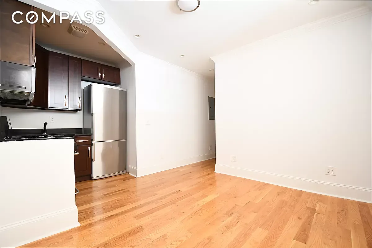 1059 Union Street B3, Crown Heights, Brooklyn, New York - 4 Bedrooms  
2 Bathrooms  
5 Rooms - 