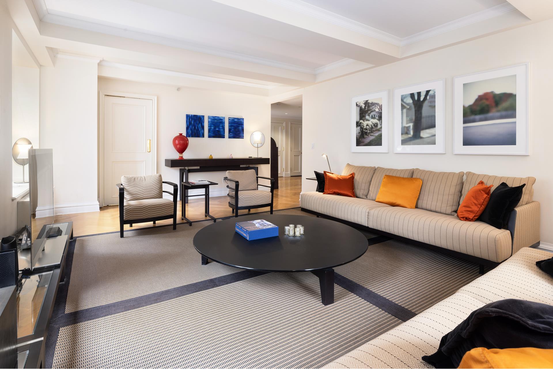 502 Park Avenue 10D, Lenox Hill, Upper East Side, NYC - 2 Bedrooms  
2 Bathrooms  
5 Rooms - 