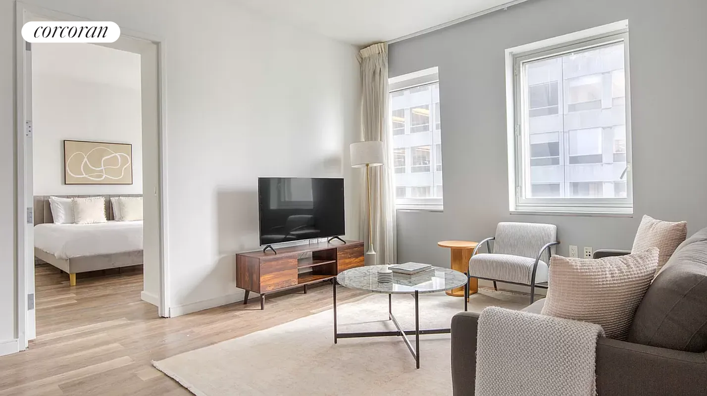 70 West 45th Street 37A, Chelsea And Clinton, Downtown, NYC - 2 Bedrooms  
2 Bathrooms  
4 Rooms - 