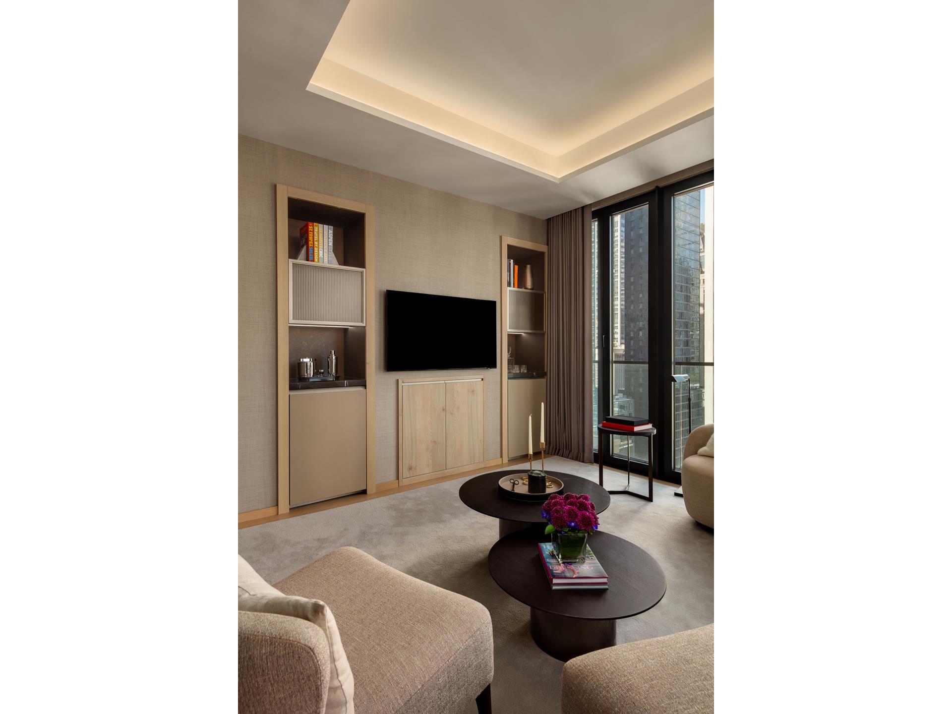 685 5th Avenue 23B, Midtown East, Midtown East, NYC - 1 Bedrooms  
1.5 Bathrooms  
3 Rooms - 