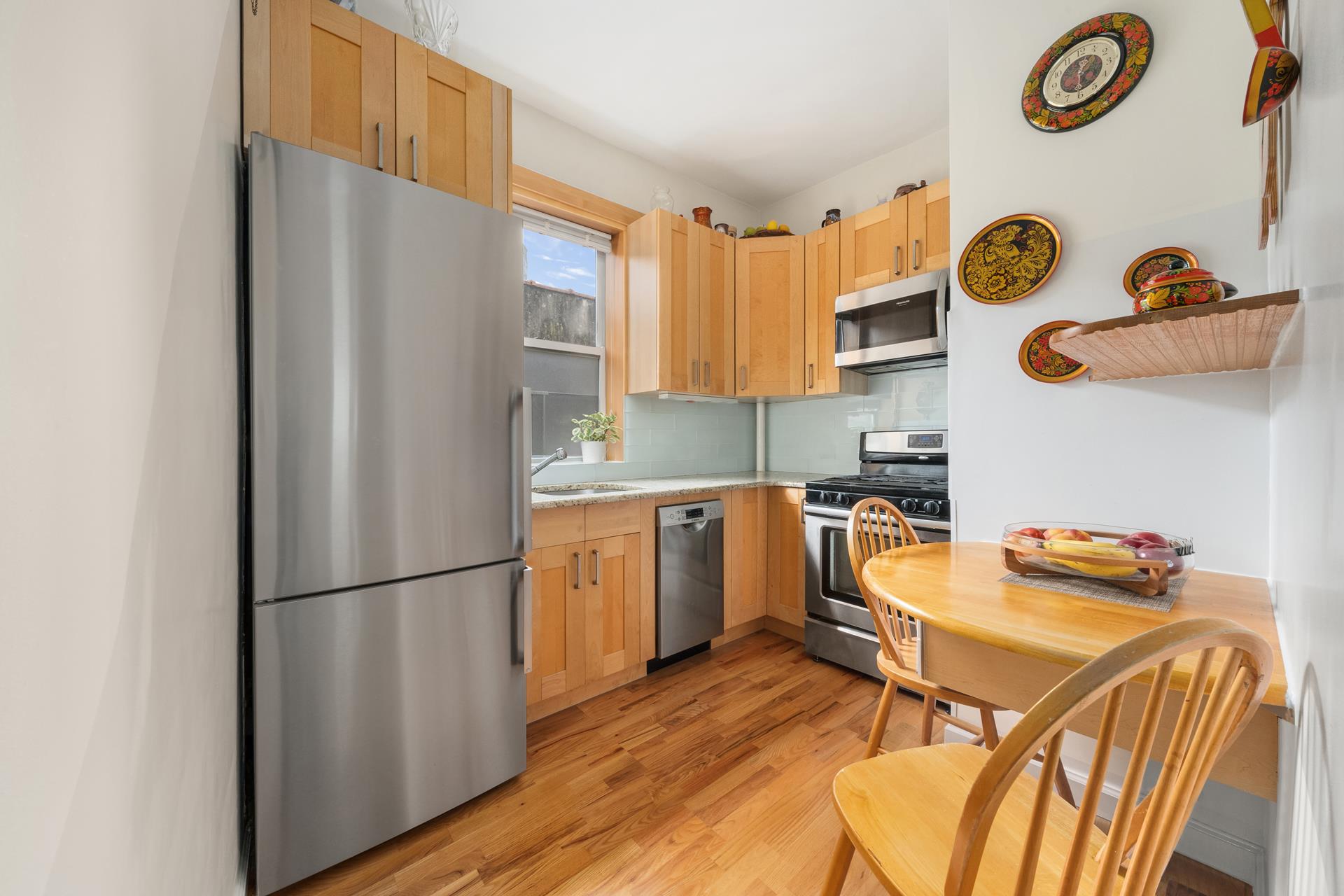 65 West 107th Street 5C, Manhattan Valley, Upper Manhattan, NYC - 1 Bedrooms  
1 Bathrooms  
3 Rooms - 