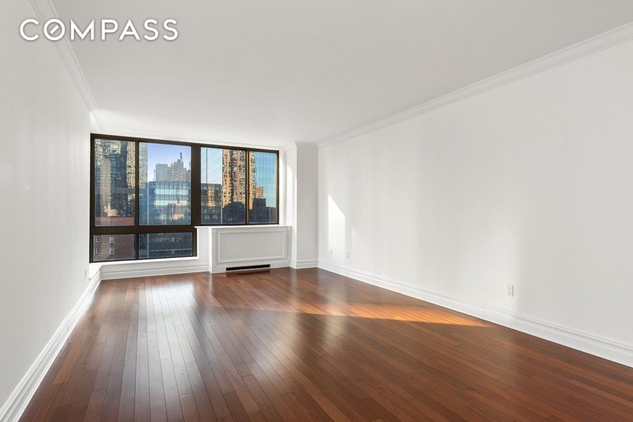 Photo 1 of 2 Columbus Avenue 15B, Upper West Side, NYC, $7,725, Web #: 1090004414