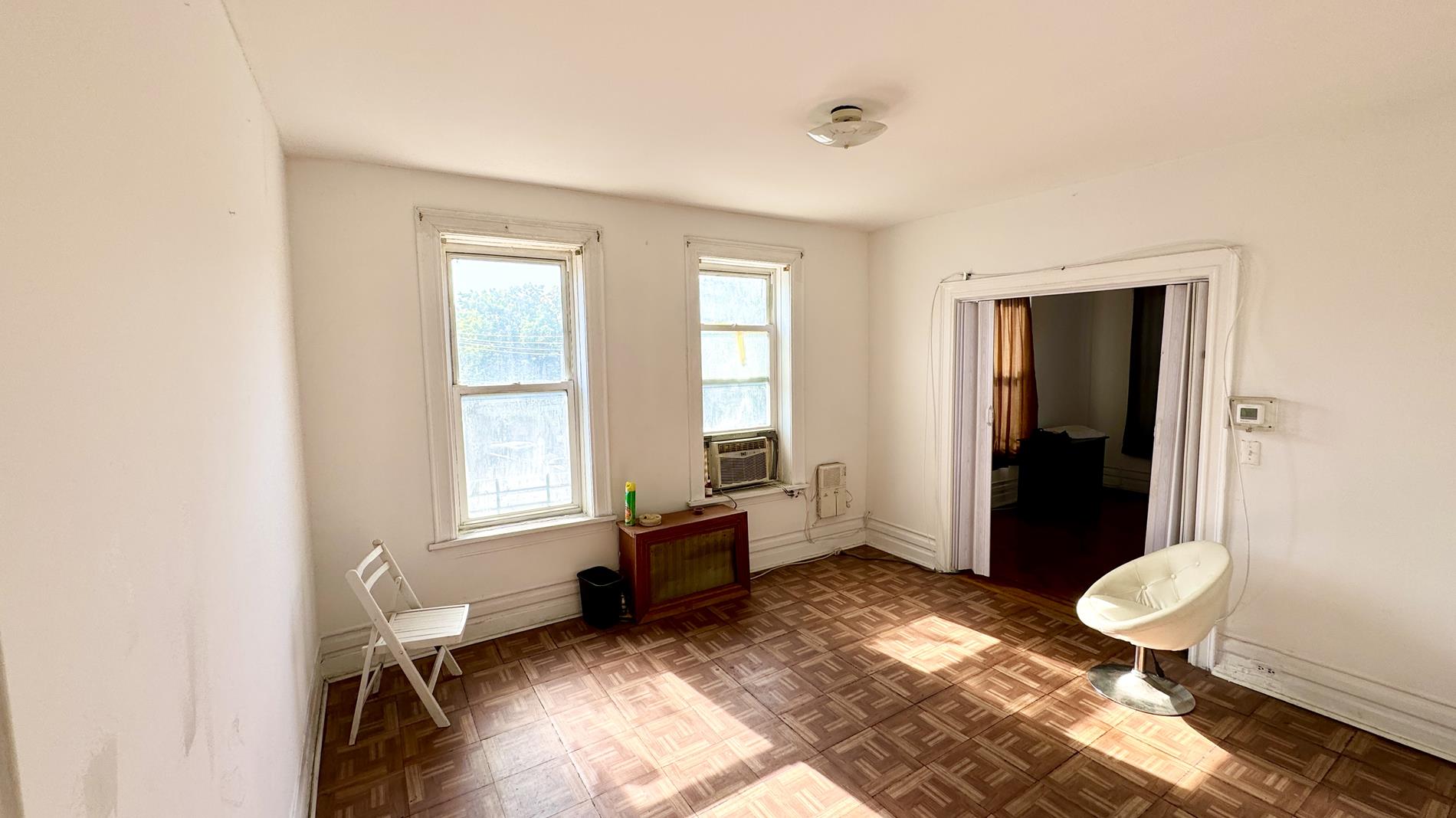 6825 7th Avenue 2, Dyker Heights, Brooklyn, New York - 3 Bedrooms  
1 Bathrooms  
6 Rooms - 