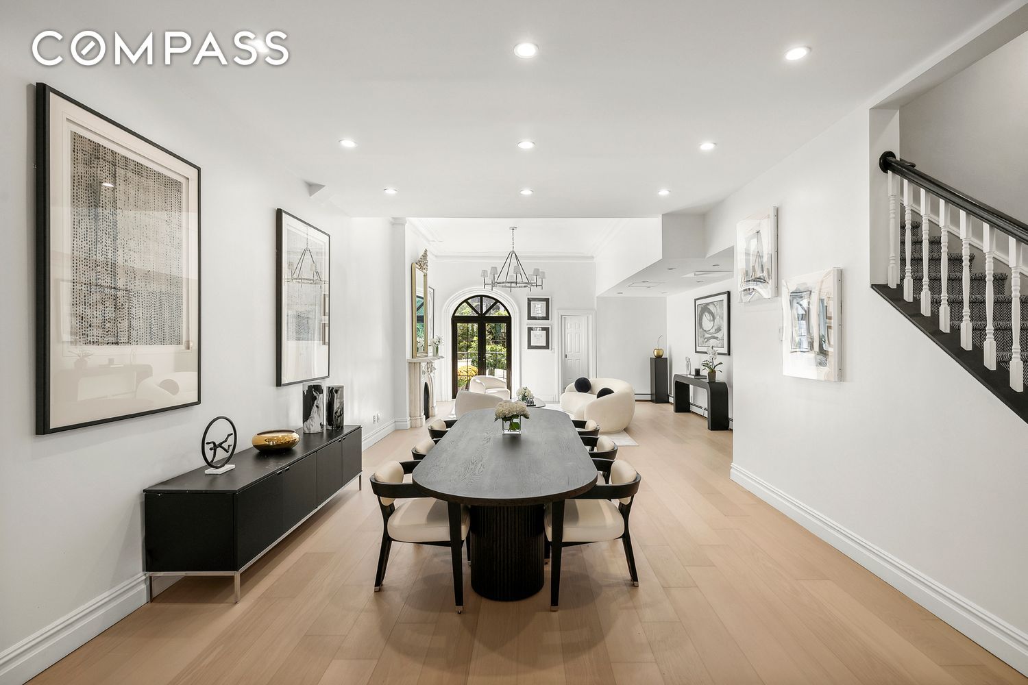 222 East 61st Street, Upper East Side, Upper East Side, NYC - 5 Bedrooms  
4.5 Bathrooms  
10 Rooms - 