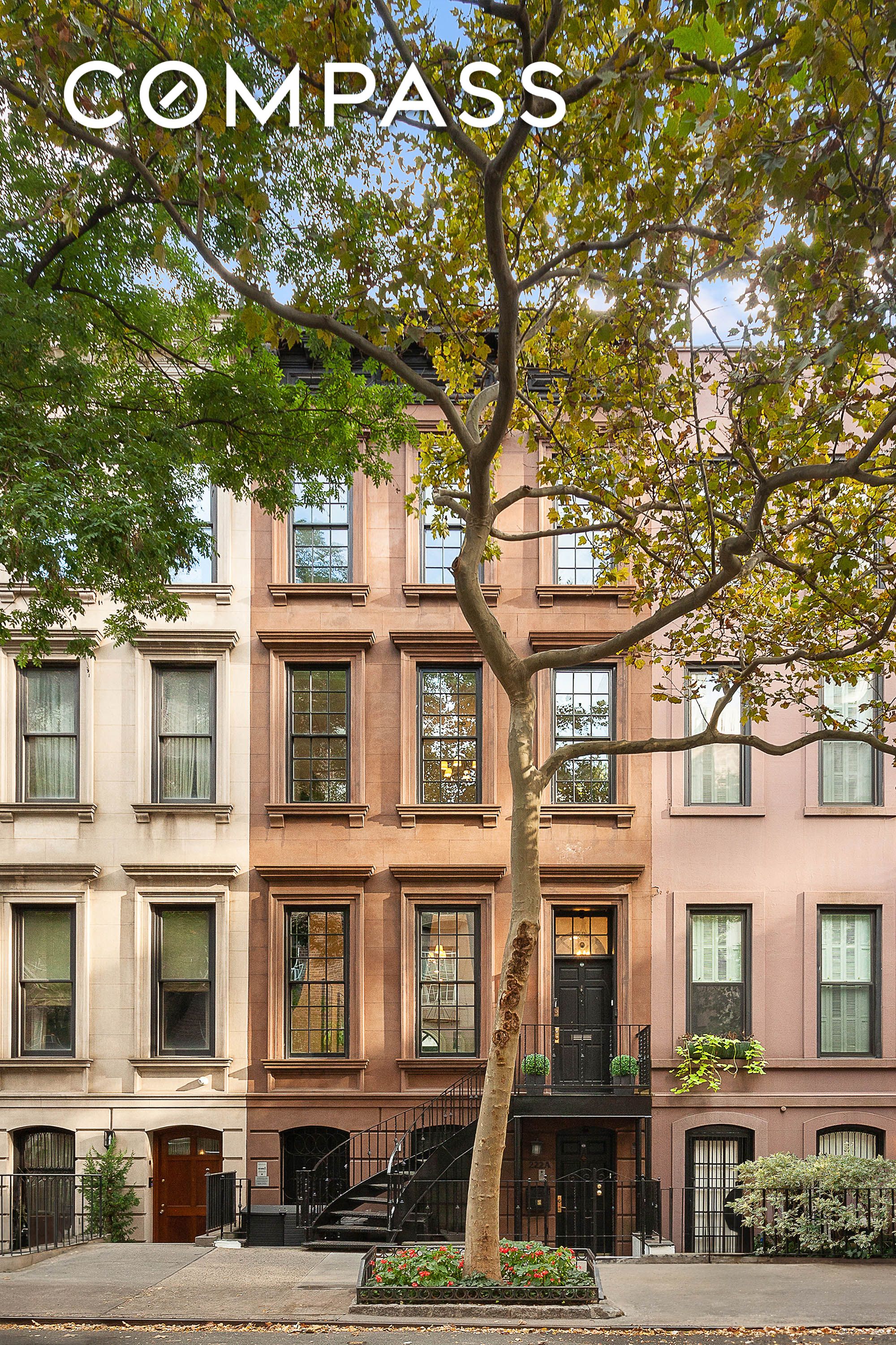 222 East 61st Street, Upper East Side, Upper East Side, NYC - 5 Bedrooms  
4.5 Bathrooms  
10 Rooms - 