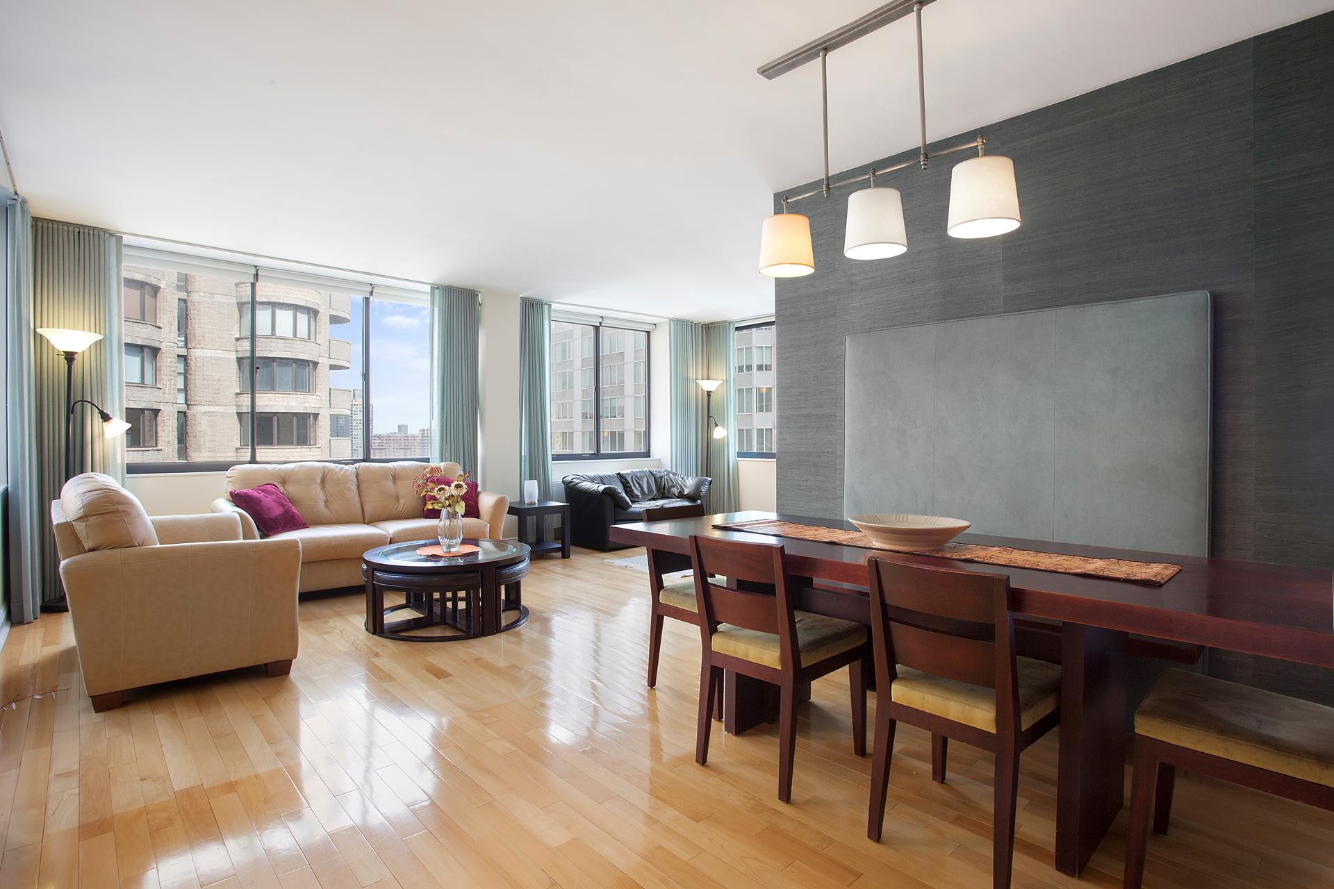 62 West 62nd Street 20A, Lincoln Square, Upper West Side, NYC - 2 Bedrooms  
3 Bathrooms  
5 Rooms - 