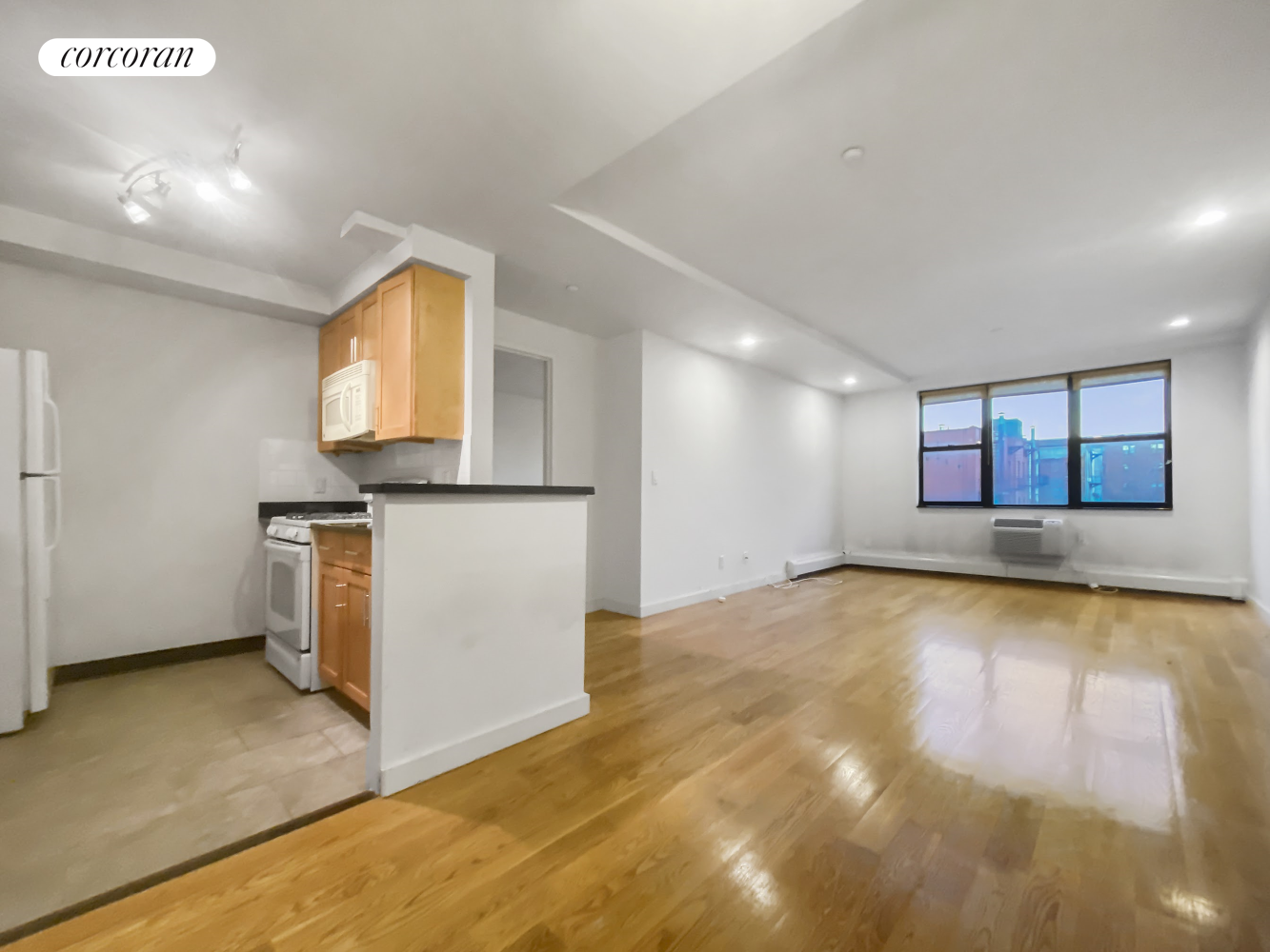 1405 5th Avenue 6B, South Harlem, Upper Manhattan, NYC - 2 Bedrooms  
2 Bathrooms  
4 Rooms - 