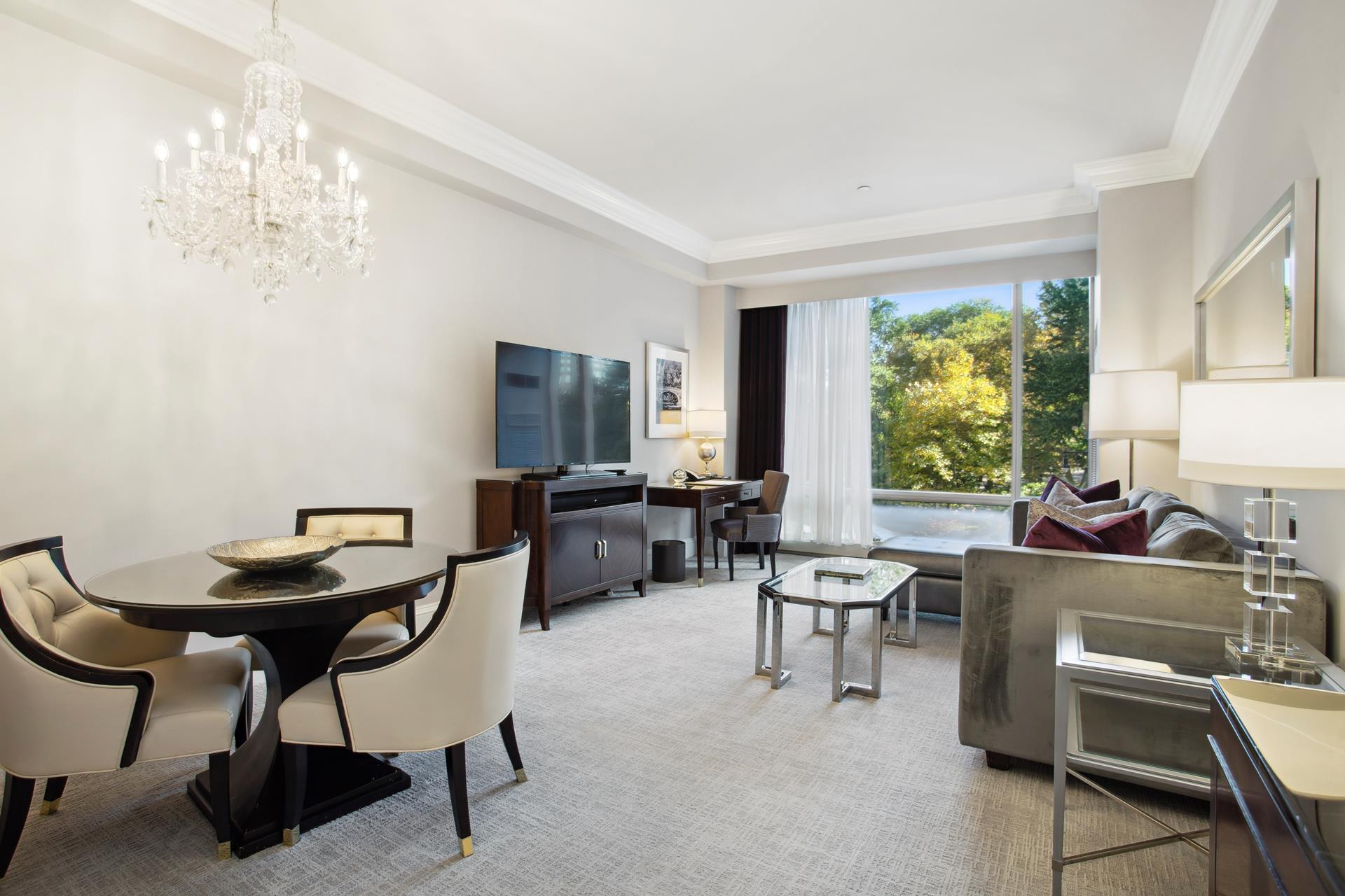 1 Central Park 306, Lincoln Square, Upper West Side, NYC - 1 Bedrooms  
2 Bathrooms  
3 Rooms - 