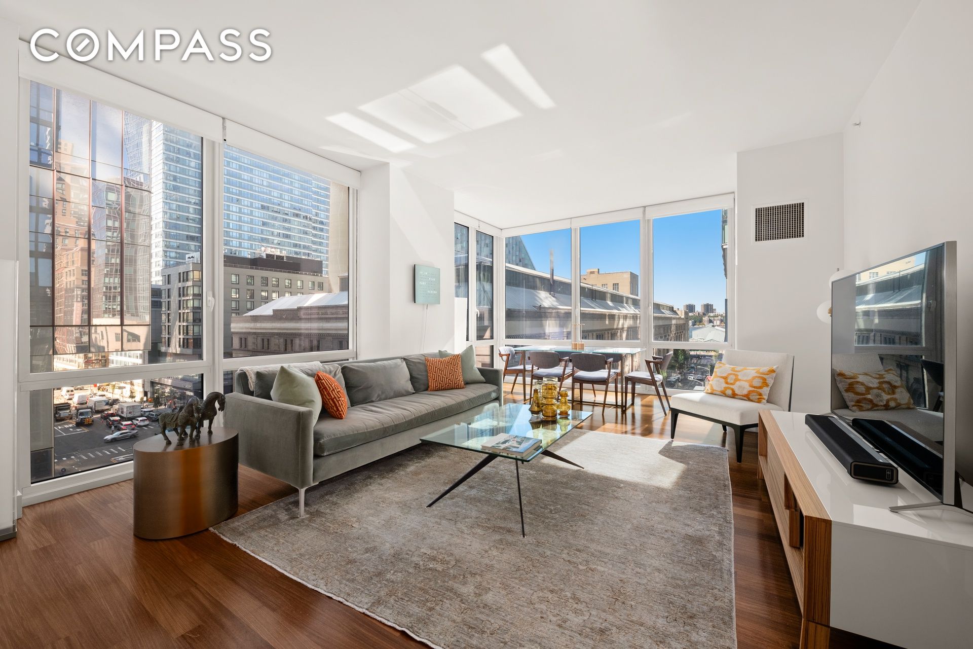 10 West End Avenue 7H, Upper West Side, Upper West Side, NYC - 2 Bedrooms  
2 Bathrooms  
5 Rooms - 