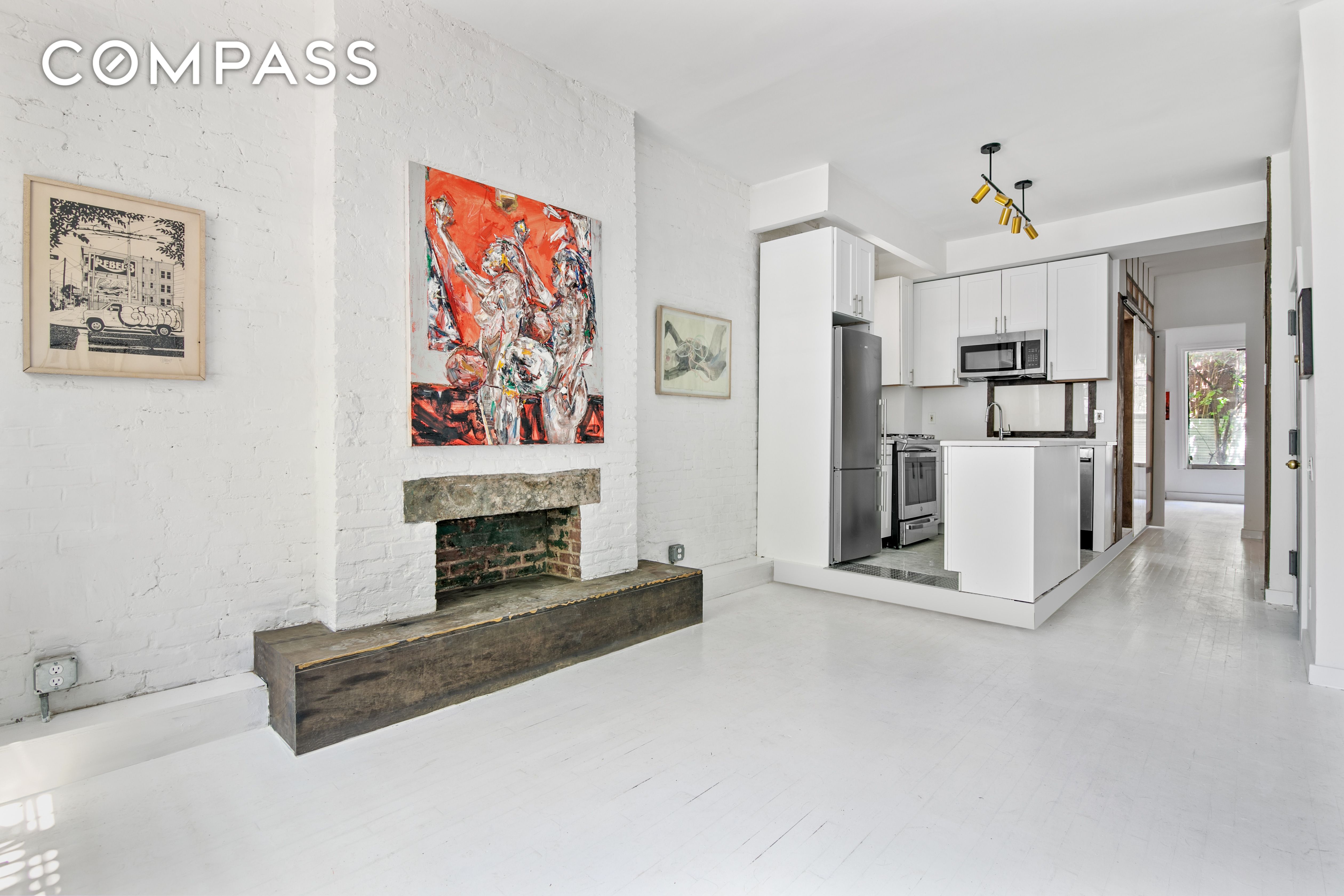 305 East 4th Street Garden, East Village, Downtown, NYC - 1 Bedrooms  
1.5 Bathrooms  
2 Rooms - 