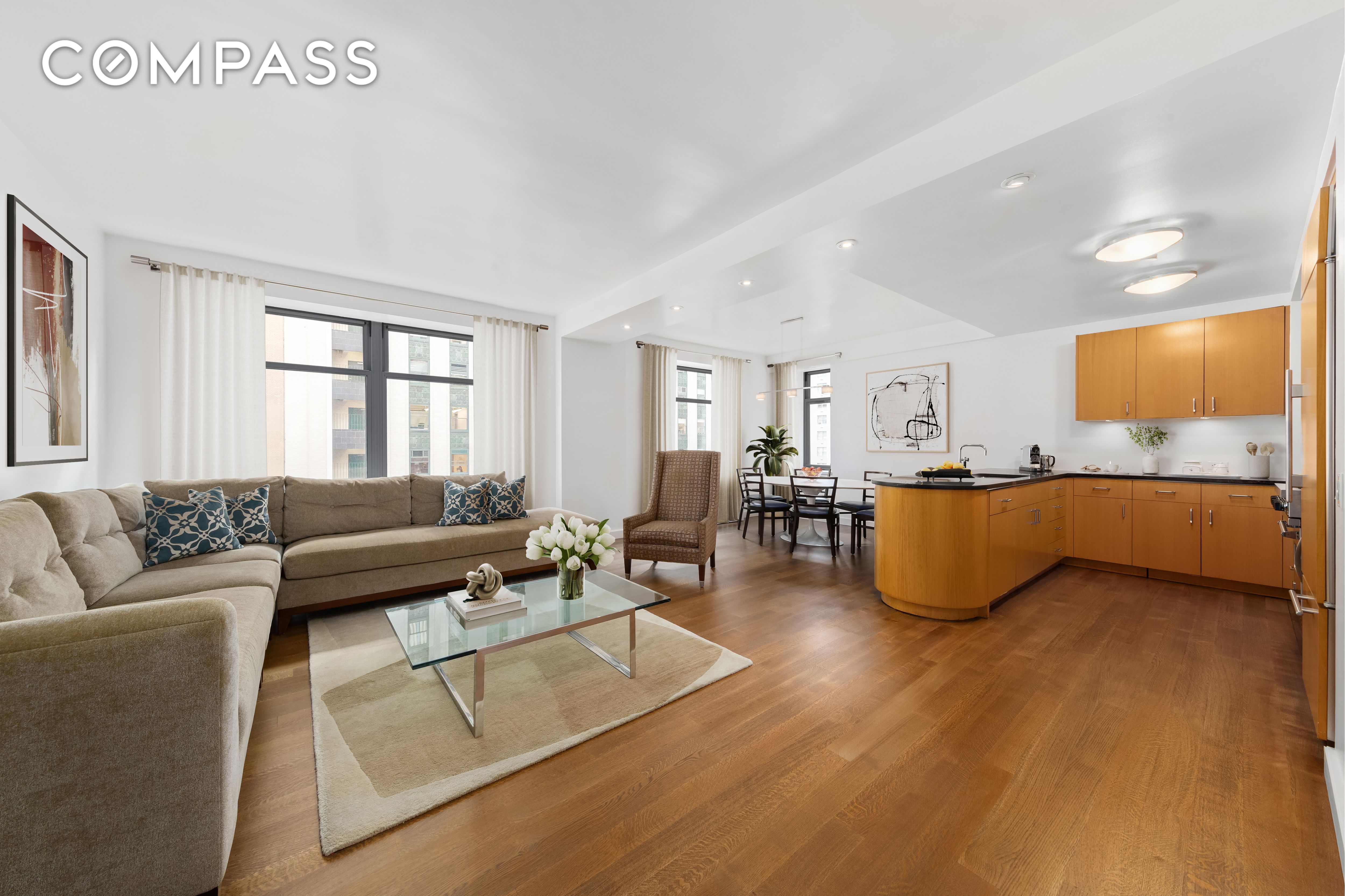 100 West 58th Street 9B, Midtown Central, Midtown East, NYC - 2 Bedrooms  
2.5 Bathrooms  
4 Rooms - 