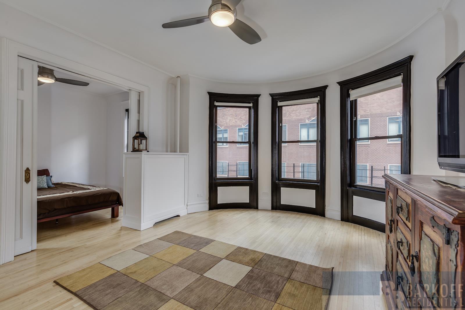 105 East 15th Street 64, Gramercy Park, Downtown, NYC - 2 Bedrooms  
2 Bathrooms  
5 Rooms - 