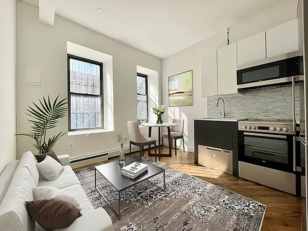 106 Ridge Street 3Bb, Lower East Side, Downtown, NYC - 3 Bedrooms  
2 Bathrooms  
5 Rooms - 