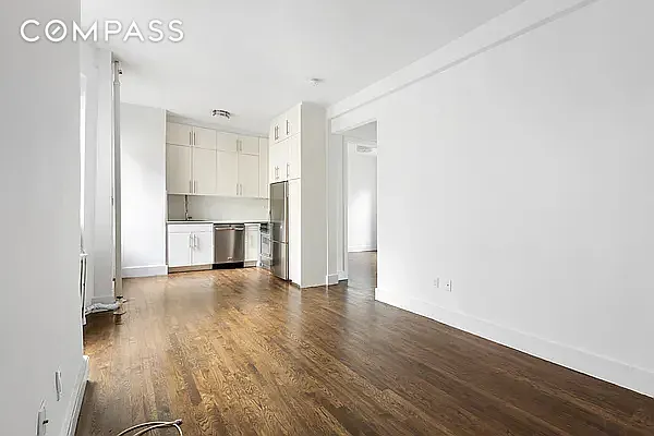 344 West 14th Street E3, West Village, Downtown, NYC - 2 Bedrooms  
1 Bathrooms  
4 Rooms - 