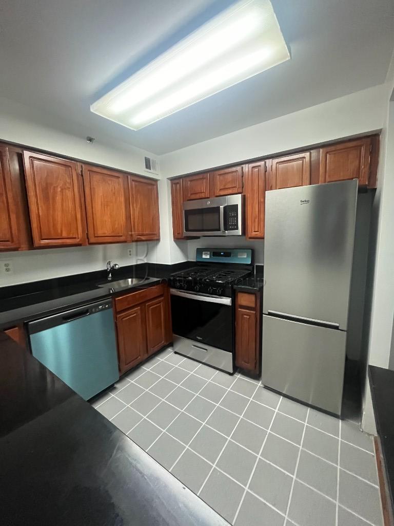 14-56 31st Drive 7C, Queens, Queens, New York - 1 Bedrooms  
1 Bathrooms  
3 Rooms - 