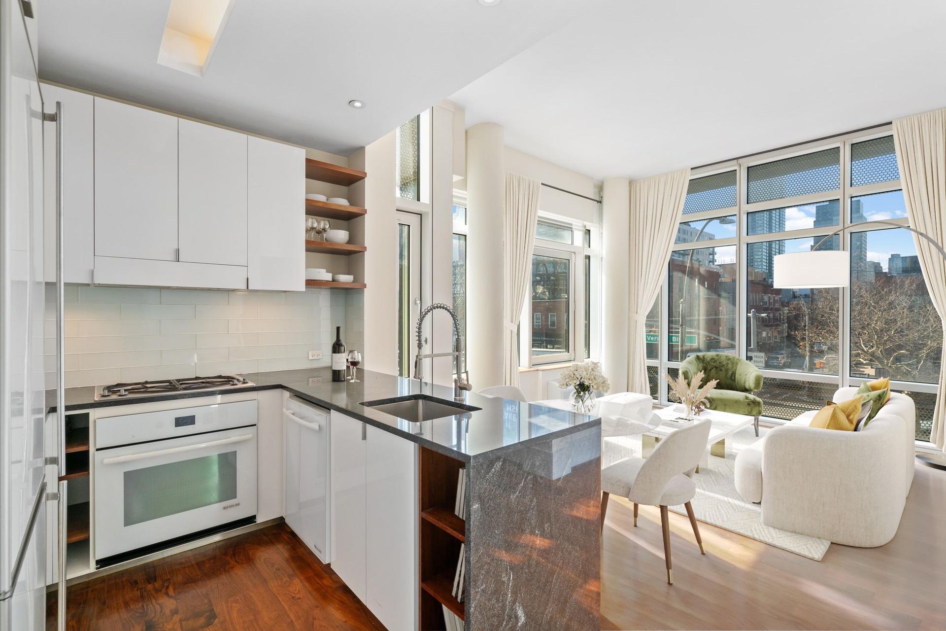 Photo 1 of 10-17 Jackson Avenue 2-C, Long Island City, New York, $899,000, Web #: 1090163998