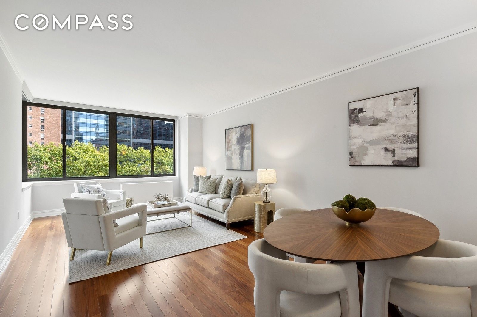 2 Columbus Avenue 5C, Upper West Side, Upper West Side, NYC - 2 Bedrooms  
2.5 Bathrooms  
4 Rooms - 