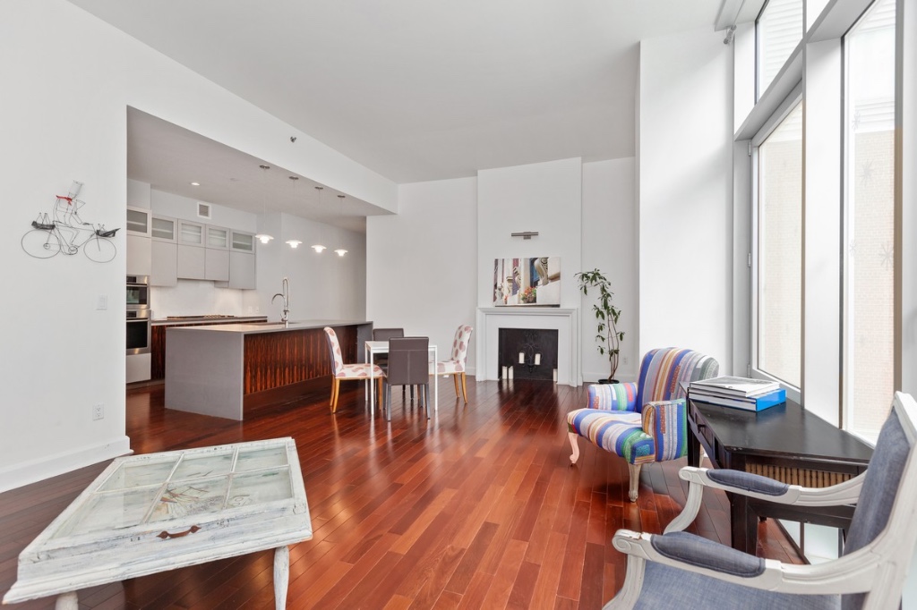 243 West 60th Street 3A, Upper West Side, Upper West Side, NYC - 3 Bedrooms  
2.5 Bathrooms  
5 Rooms - 