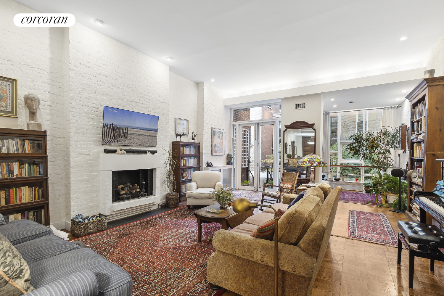 39 West 68th Street 1, Lincoln Square, Upper West Side, NYC - 3 Bedrooms  
3.5 Bathrooms  
8 Rooms - 