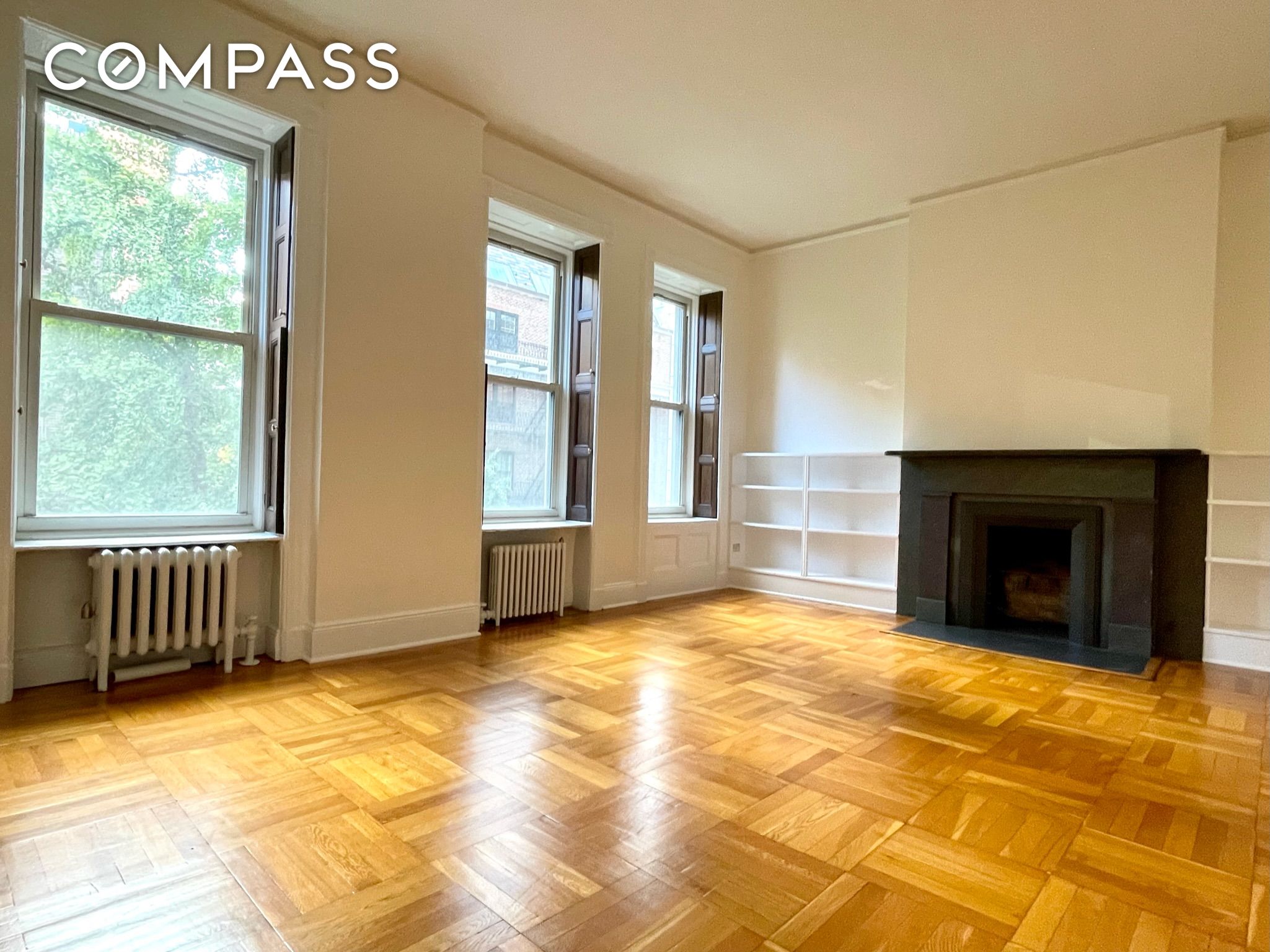 243 East 71st Street 4, Lenox Hill, Upper East Side, NYC - 2 Bedrooms  
1.5 Bathrooms  
6 Rooms - 