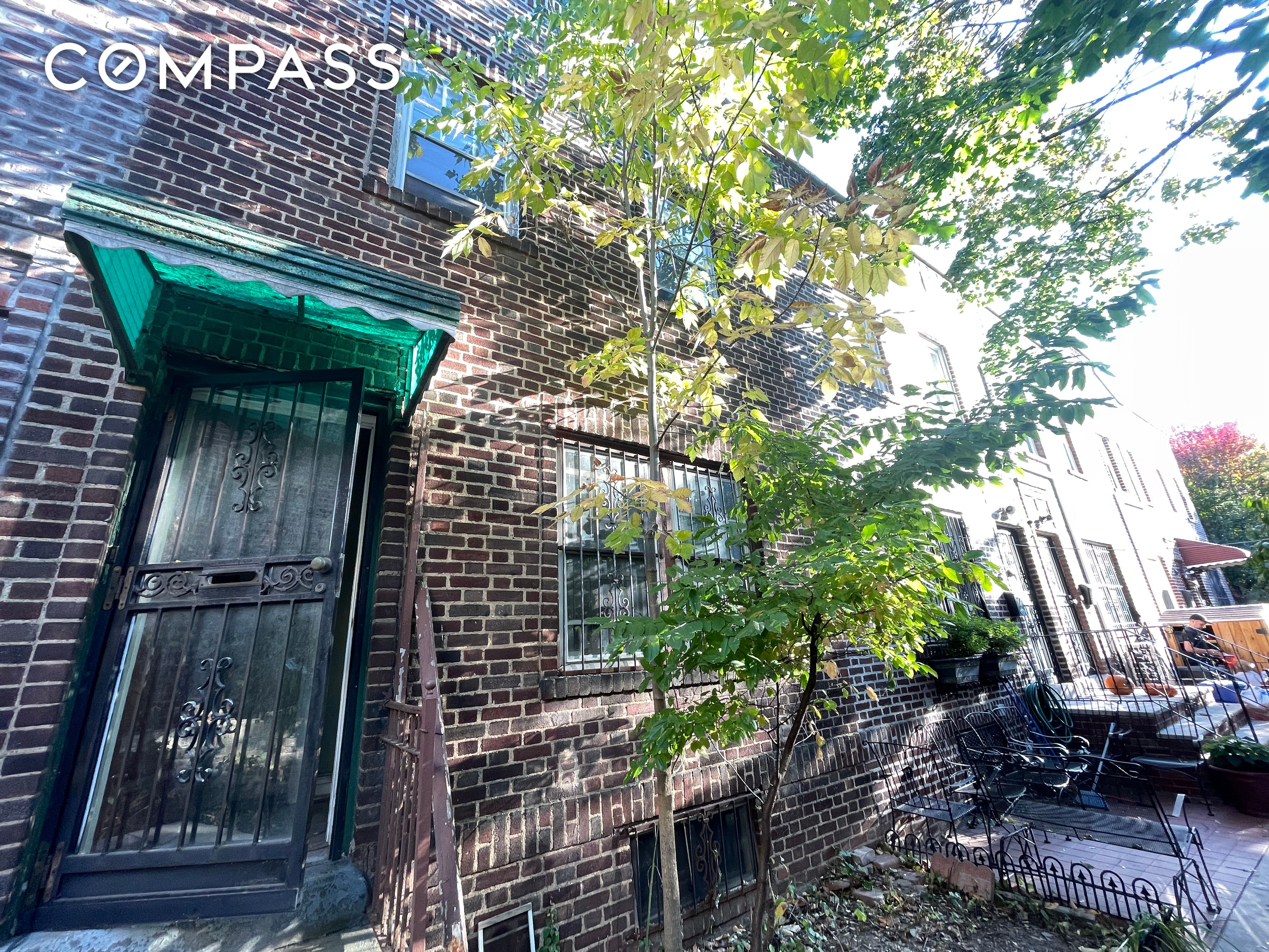 9 Roosevelt Court, Greenwood Heights, Brooklyn, New York - 3 Bedrooms  
1 Bathrooms  
5 Rooms - 