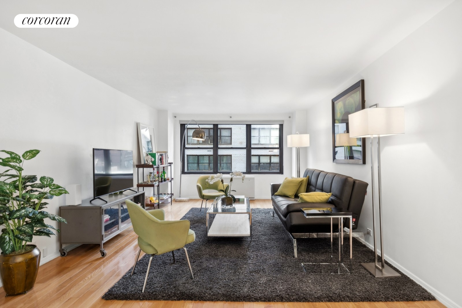 225 East 57th Street 9C, Sutton Place, Midtown East, NYC - 1 Bedrooms  
1 Bathrooms  
3 Rooms - 