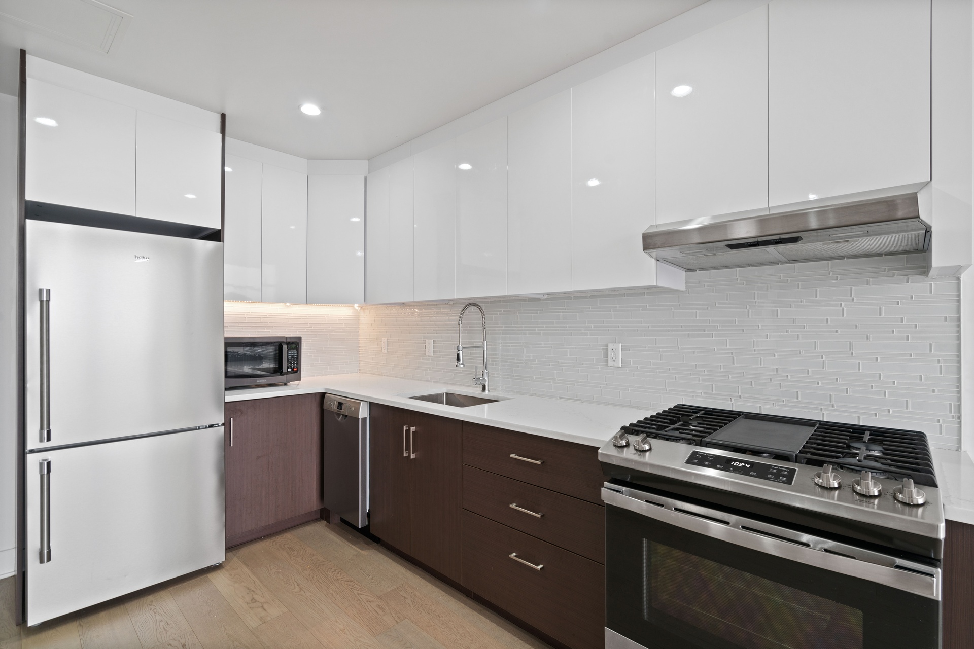 Photo 1 of 50-11 Queens Boulevard 310, , $2,950, Web #: 1090276697