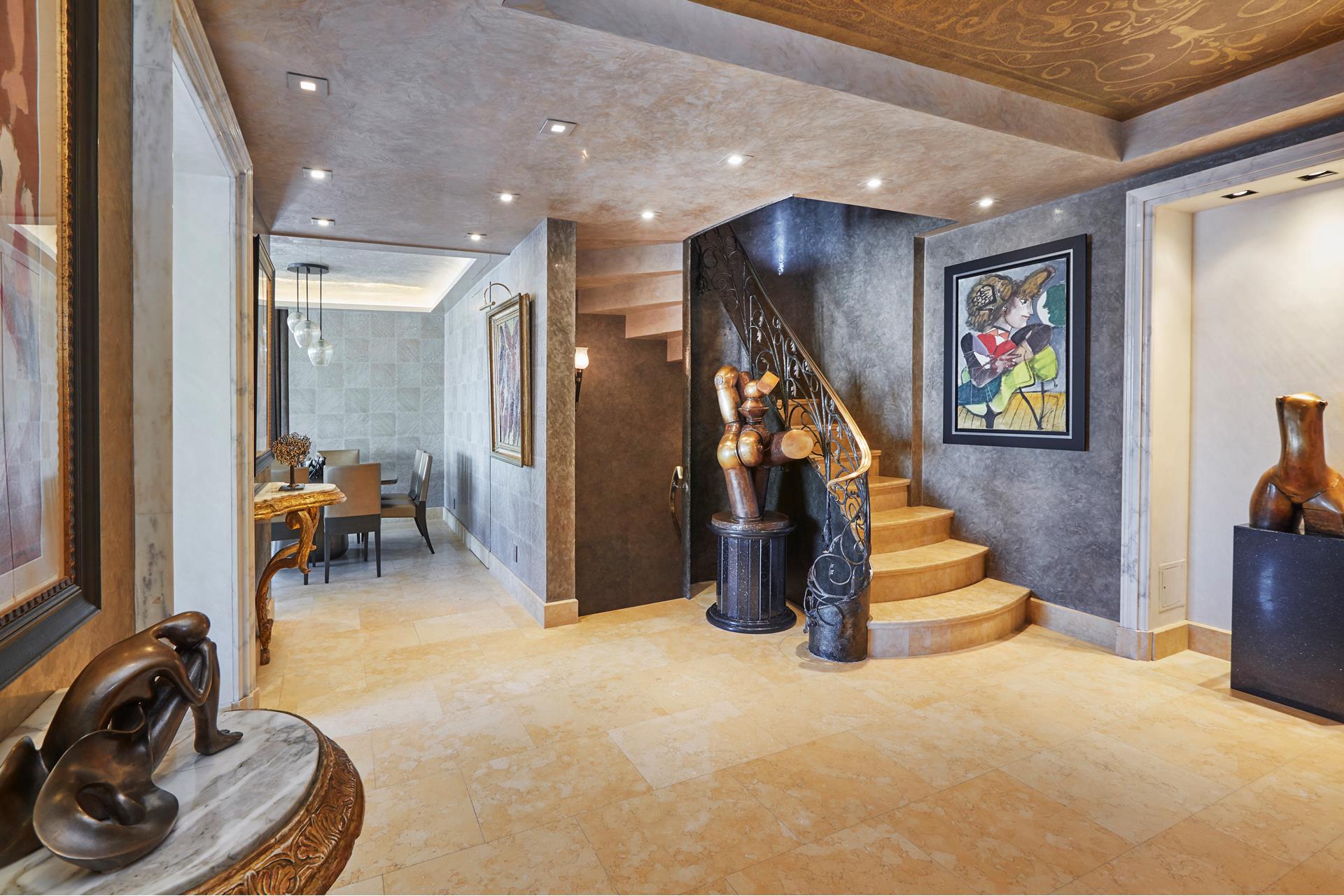 117 East 57th Street 50D, Midtown East, Midtown East, NYC - 4 Bedrooms  
4.5 Bathrooms  
9 Rooms - 