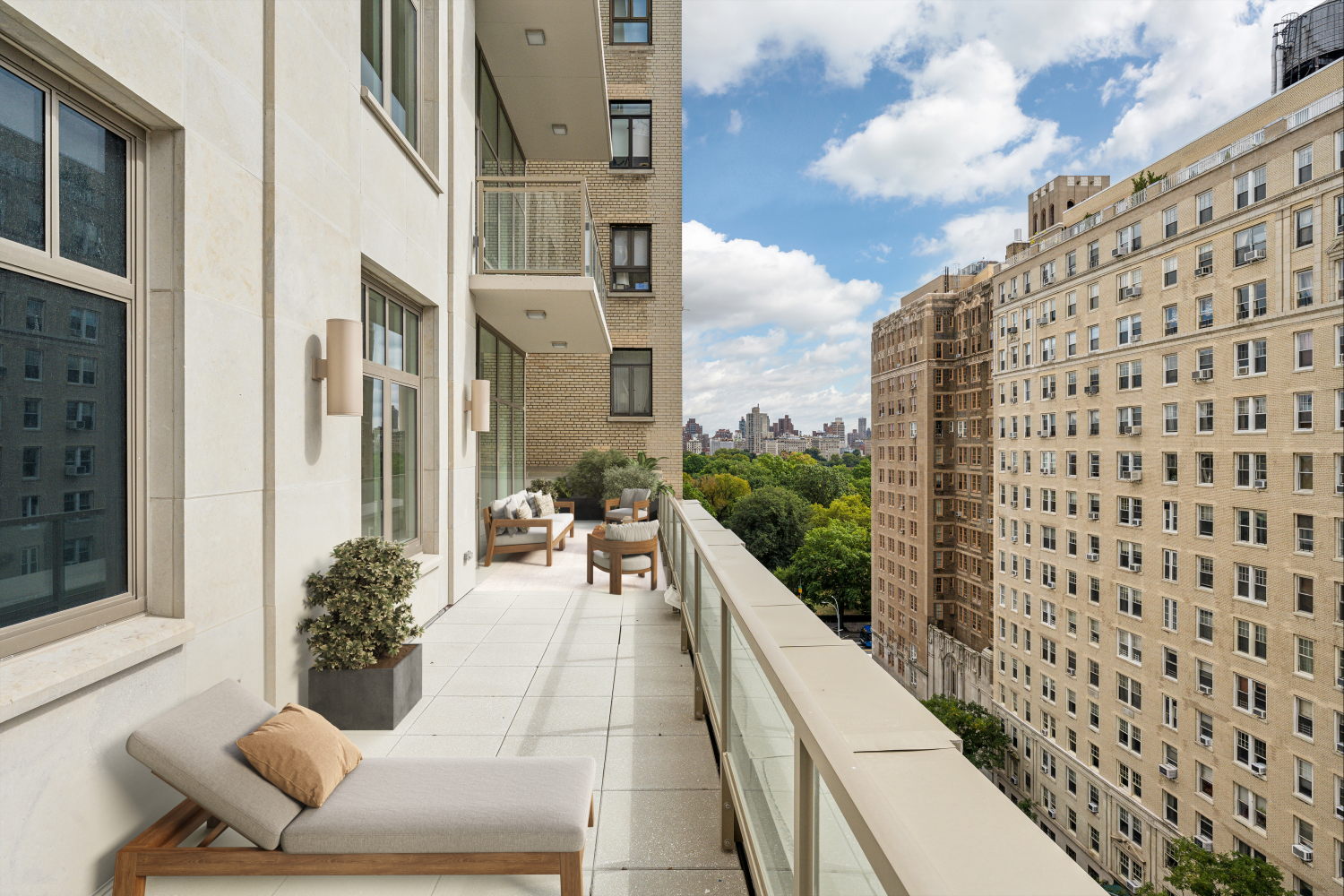 15 West 96th Street 11, Upper West Side, Upper West Side, NYC - 3 Bedrooms  
3 Bathrooms  
6 Rooms - 