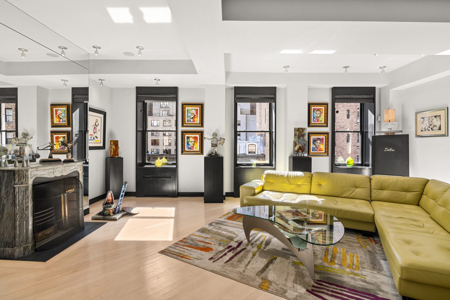 23 Park Avenue 4Ns, Murray Hill, Midtown East, NYC - 3 Bedrooms  
3 Bathrooms  
7 Rooms - 