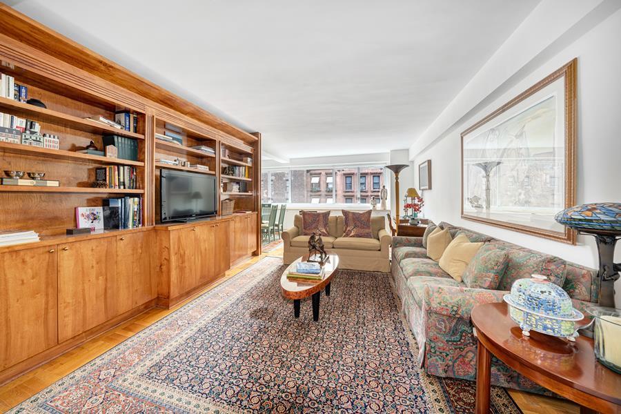 20 East 68th Street 5E, Lenox Hill, Upper East Side, NYC - 1 Bedrooms  
1 Bathrooms  
4 Rooms - 