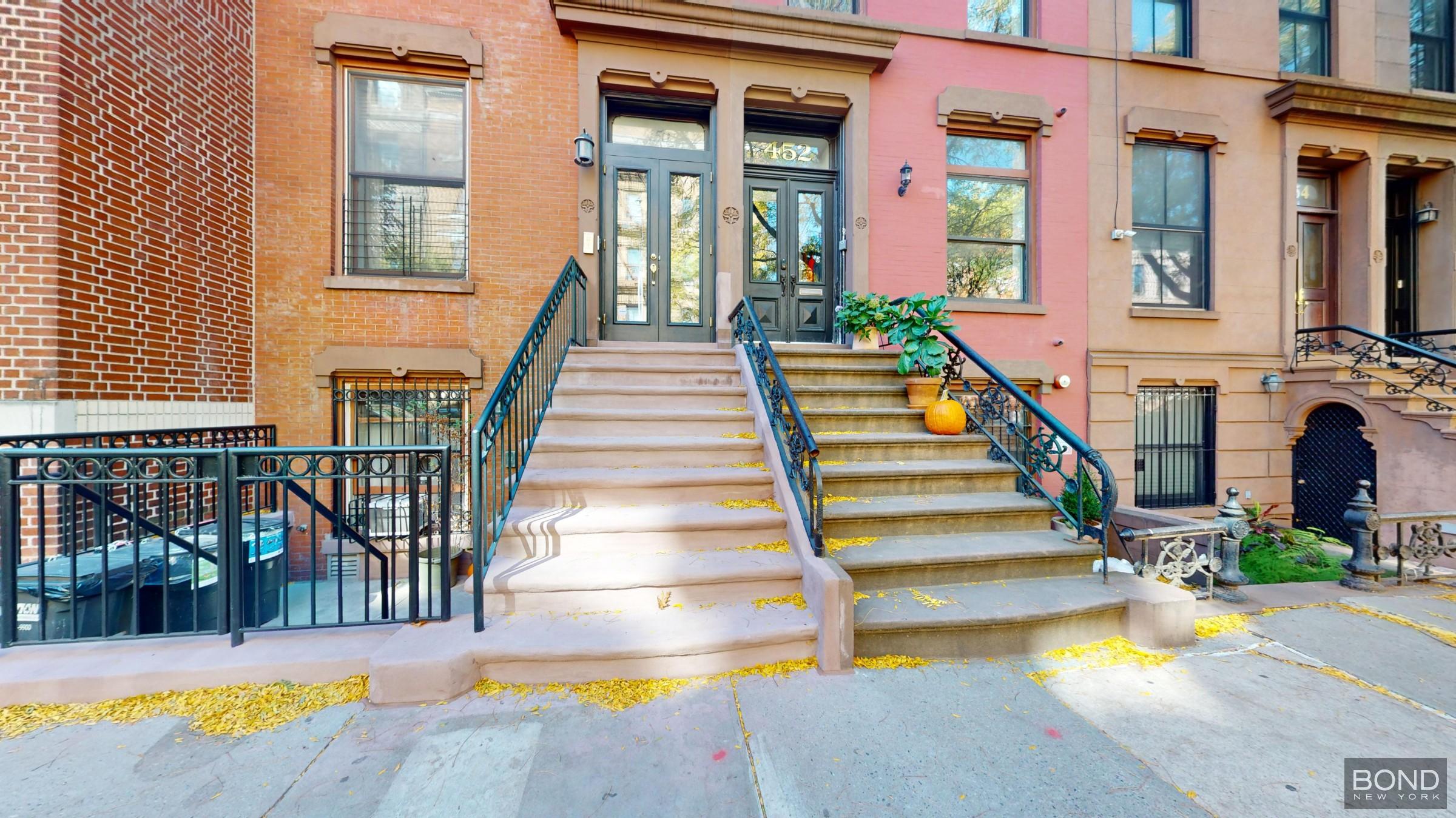 450 West 153rd Street 1, Hamilton Heights, Upper Manhattan, NYC - 2 Bedrooms  
1.5 Bathrooms  
4 Rooms - 