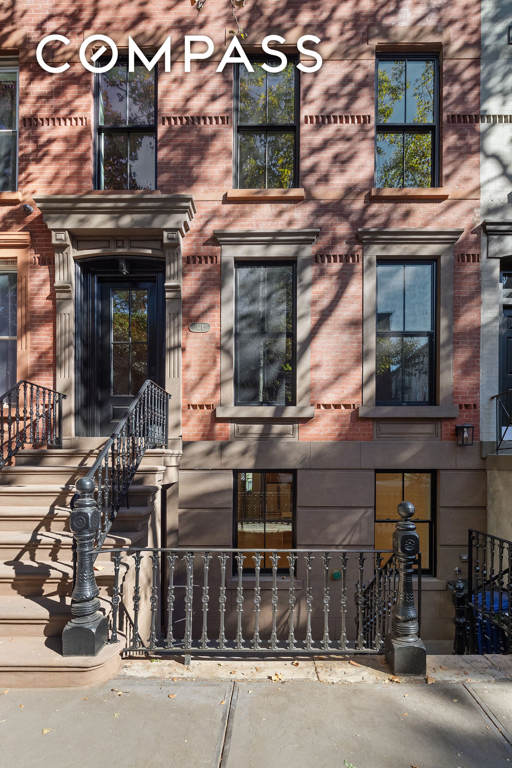 171 Luquer Street 1, Carroll Gardens, Brooklyn, New York - 4 Bedrooms  
3 Bathrooms  
10 Rooms - 