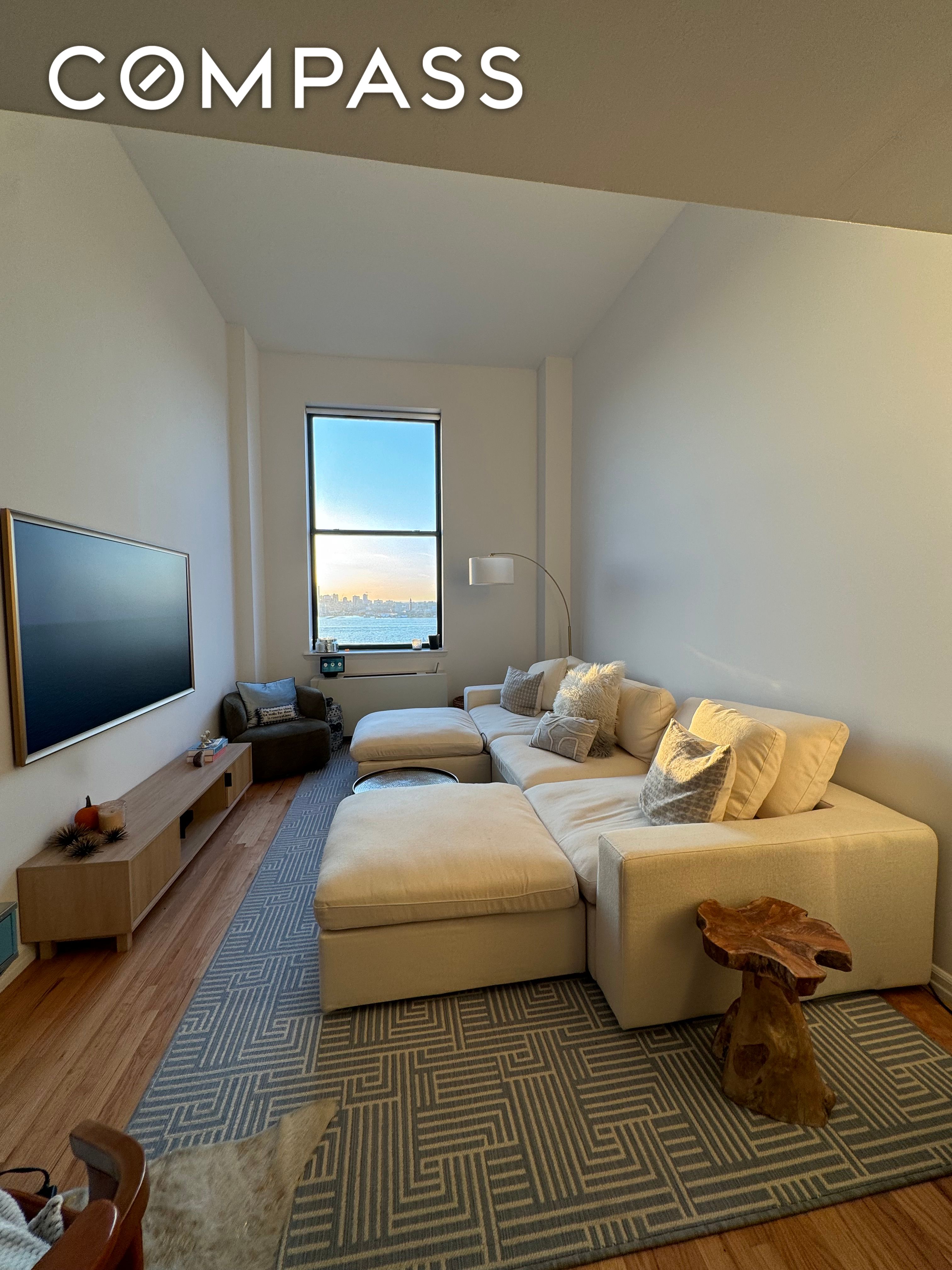 Photo 1 of 666 Greenwich Street 821A, West Village, NYC, $9,525, Web #: 1090390096