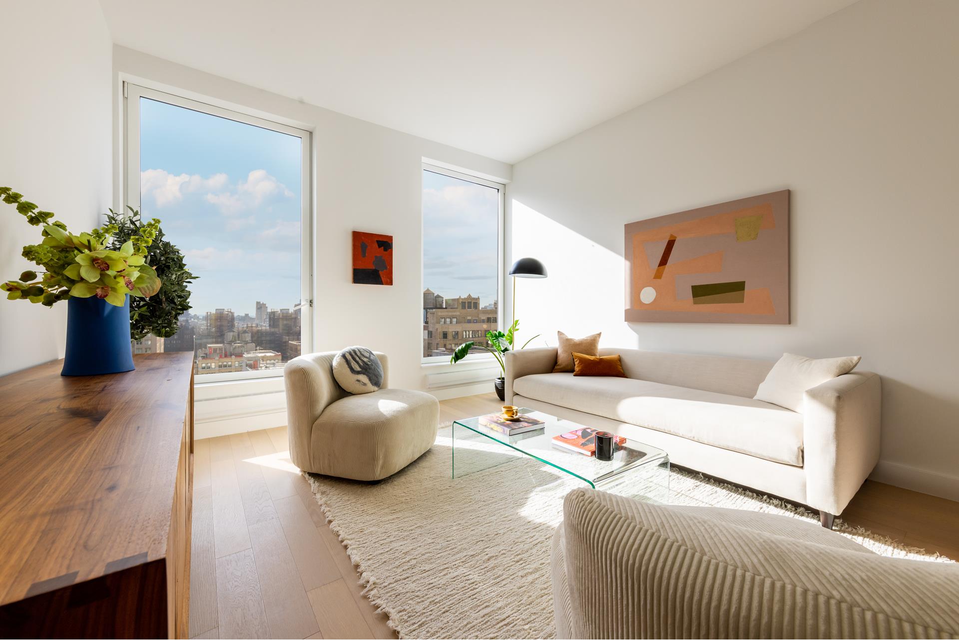 225 West 28th Street 20C, Chelsea, Downtown, NYC - 3 Bedrooms  
2 Bathrooms  
4 Rooms - 