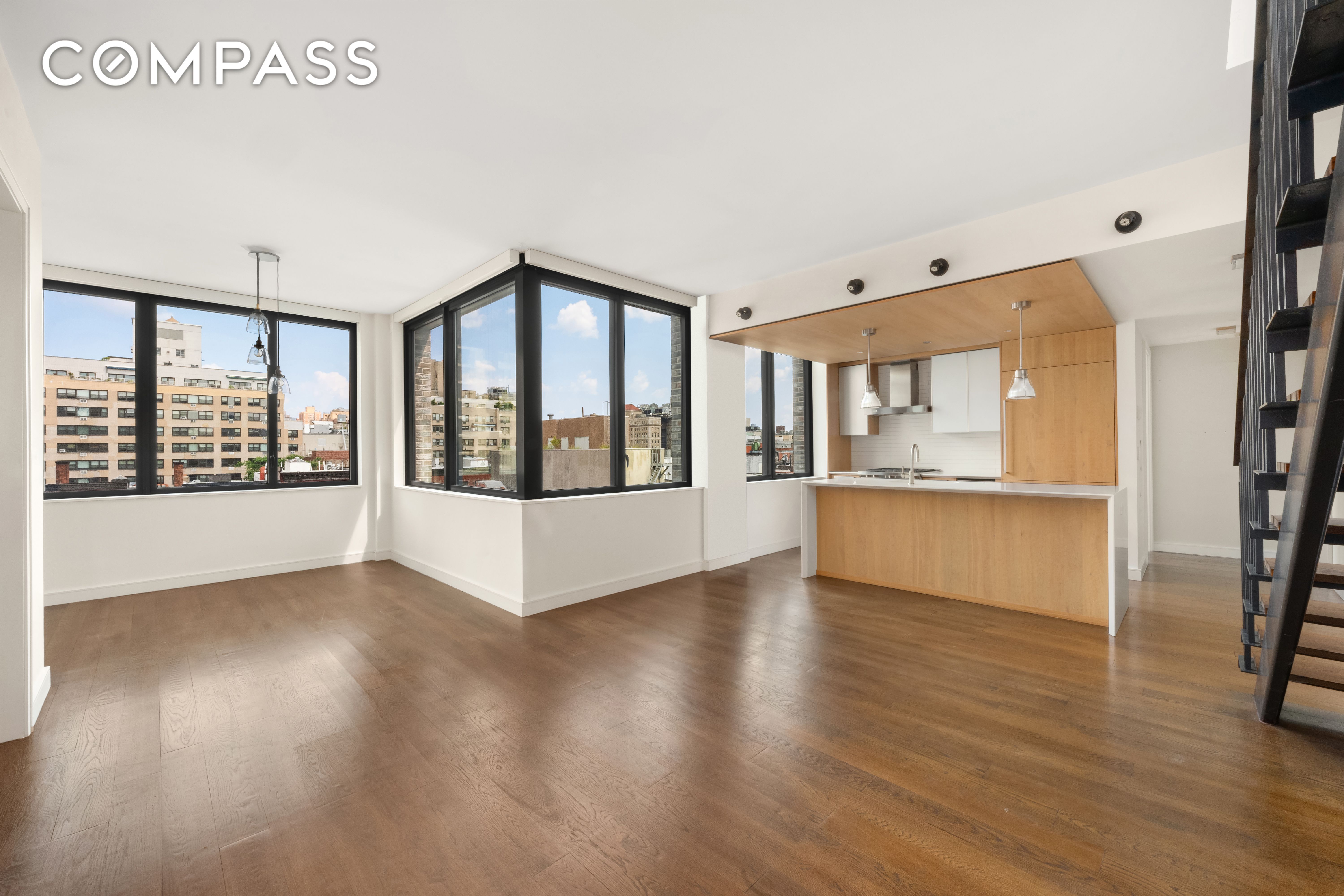 211 East 13th Street Pha, East Village, Downtown, NYC - 2 Bedrooms  
2 Bathrooms  
4 Rooms - 