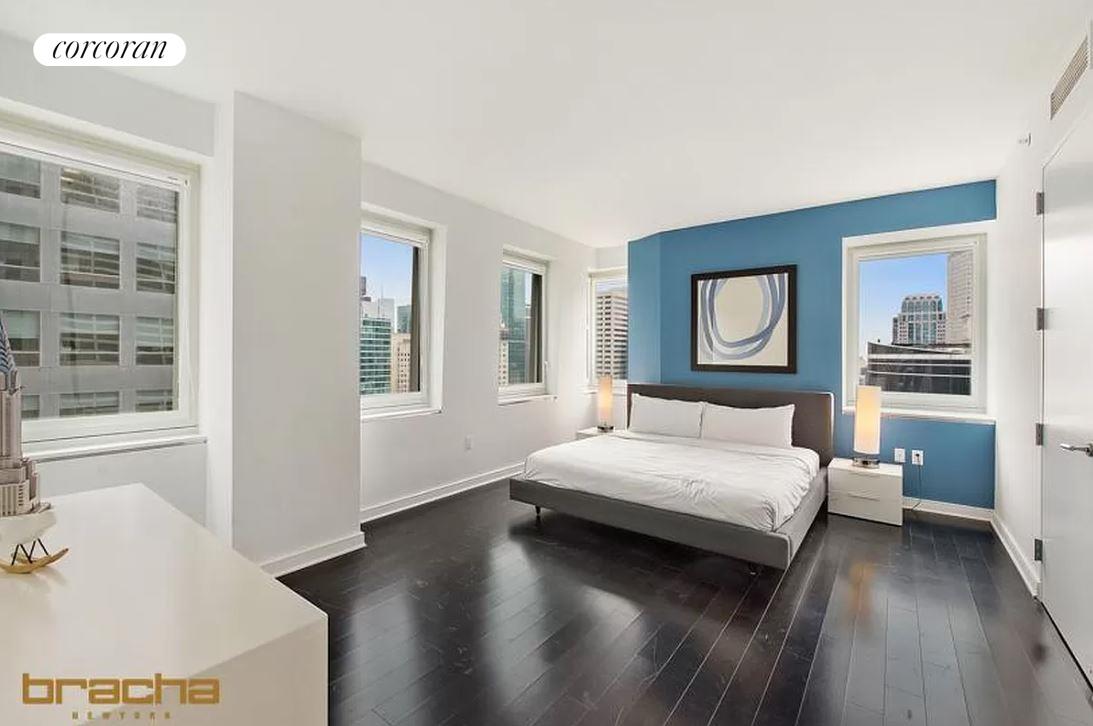 70 West 45th Street 36A, Chelsea And Clinton, Downtown, NYC - 2 Bedrooms  
2.5 Bathrooms  
5 Rooms - 