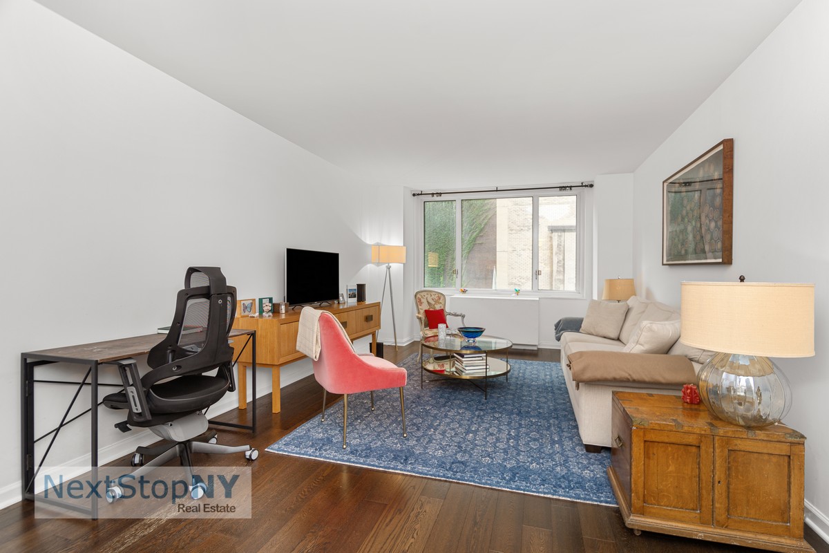 Photo 1 of 245 East 54th Street 4C, Midtown East, NYC, $3,700, Web #: 1090476455