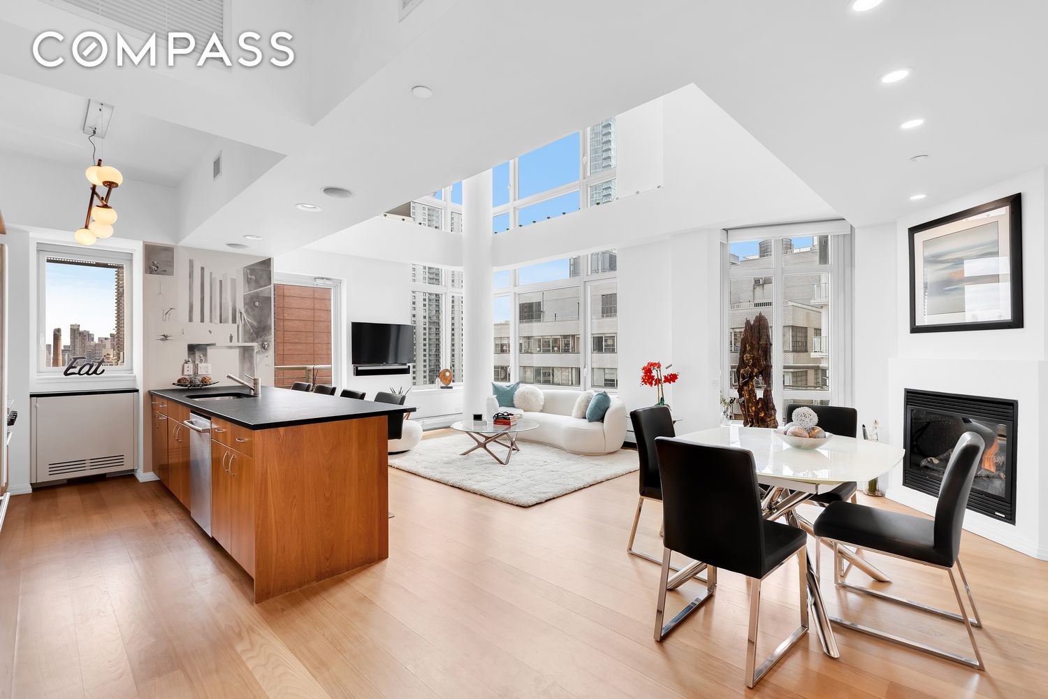 205 East 59th Street 19A, Upper East Side, Upper East Side, NYC - 2 Bedrooms  
2 Bathrooms  
5 Rooms - 