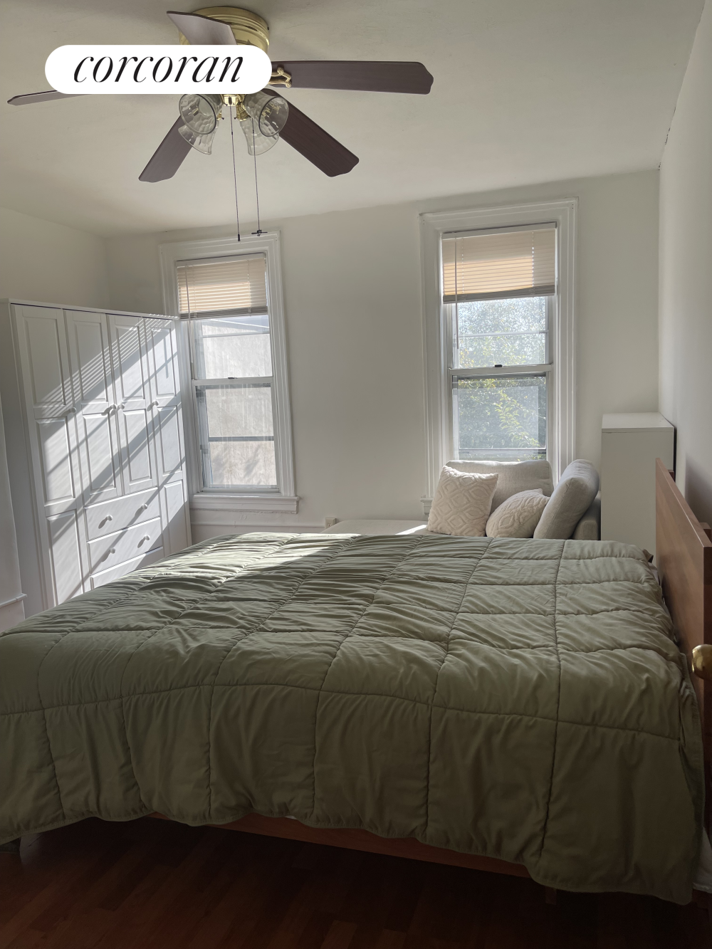 2322 Cambreleng Avenue 2, Belmont, Bronx, New York - 1 Bedrooms  
1 Bathrooms  
3 Rooms - 