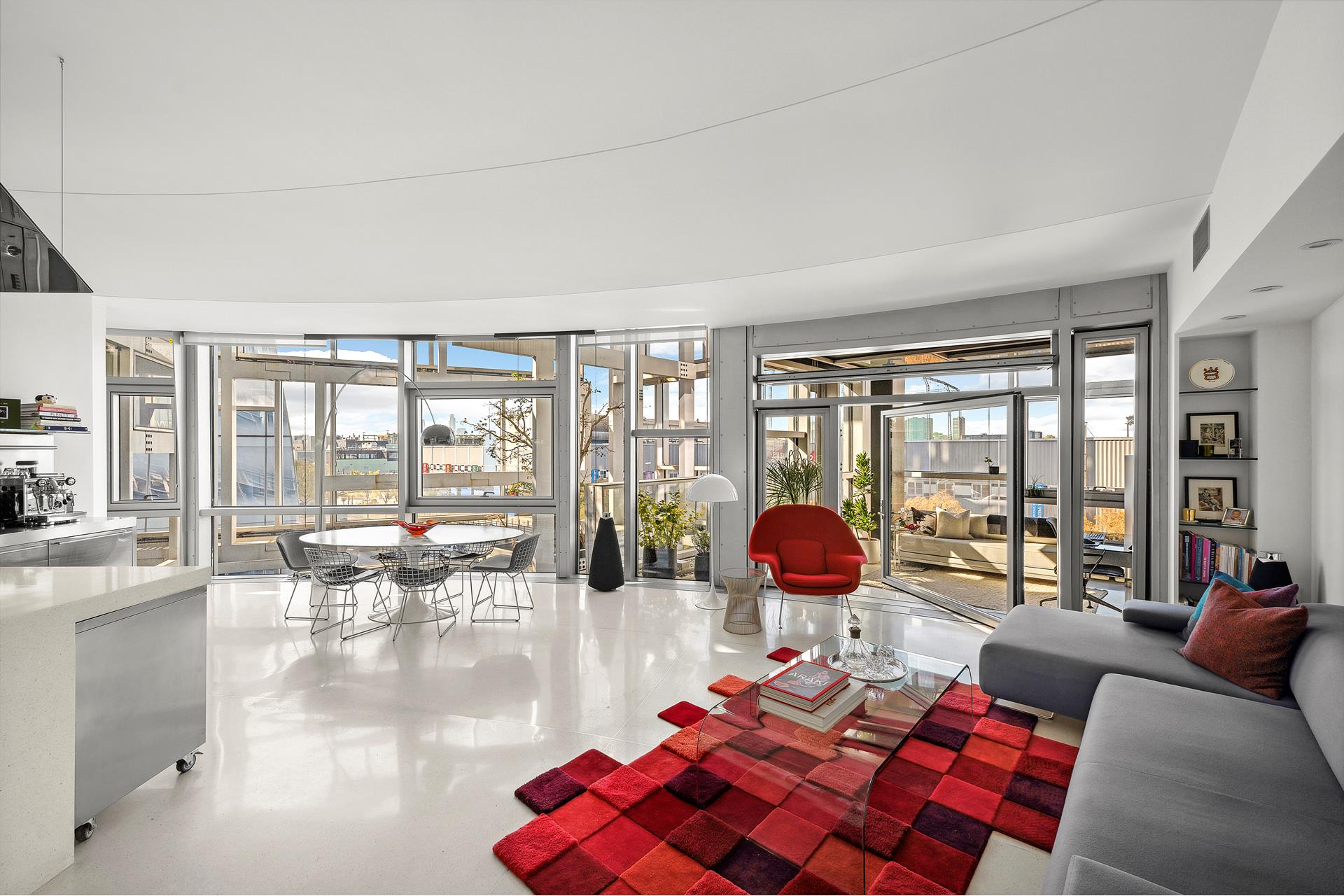 100 11th Avenue 5B, Chelsea, Downtown, NYC - 1 Bedrooms  
1.5 Bathrooms  
6 Rooms - 