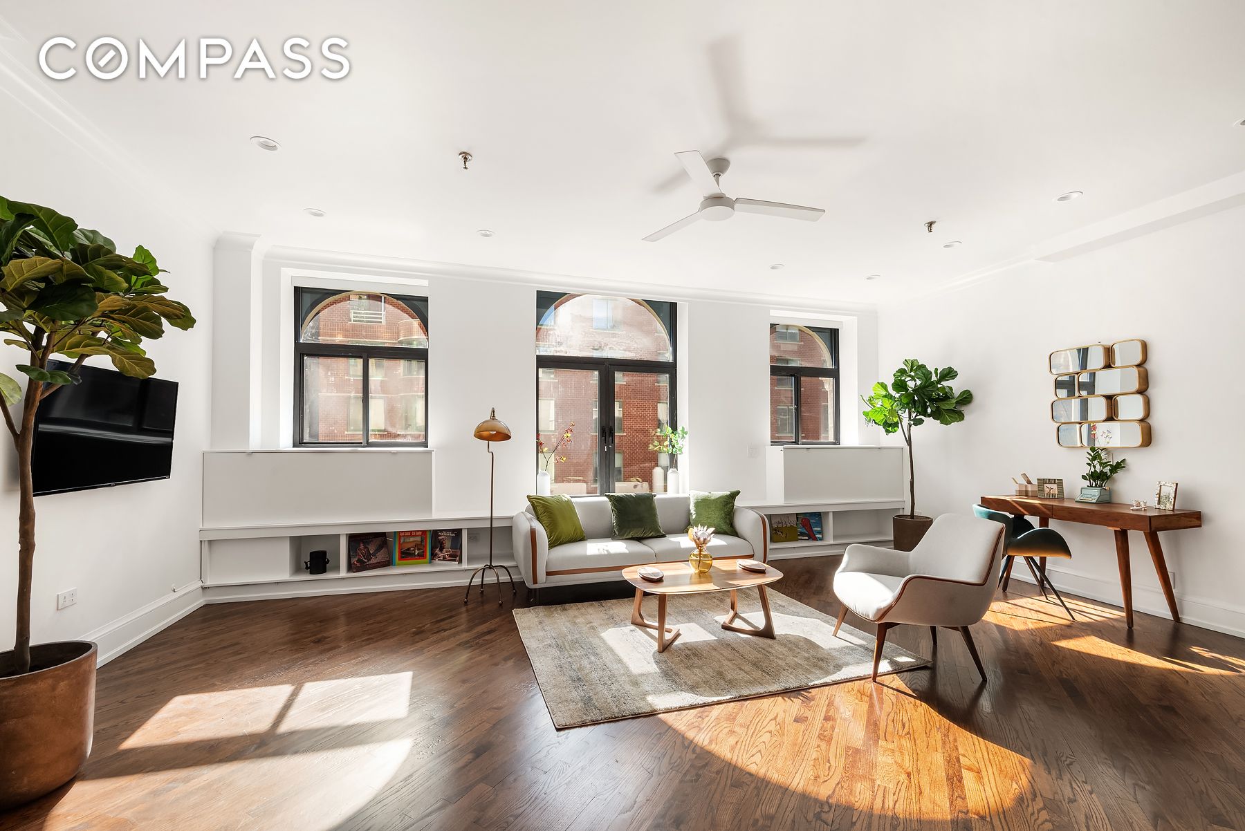 303 Greenwich Street Loft 4J, Tribeca, Downtown, NYC - 2 Bedrooms  
2 Bathrooms  
5 Rooms - 