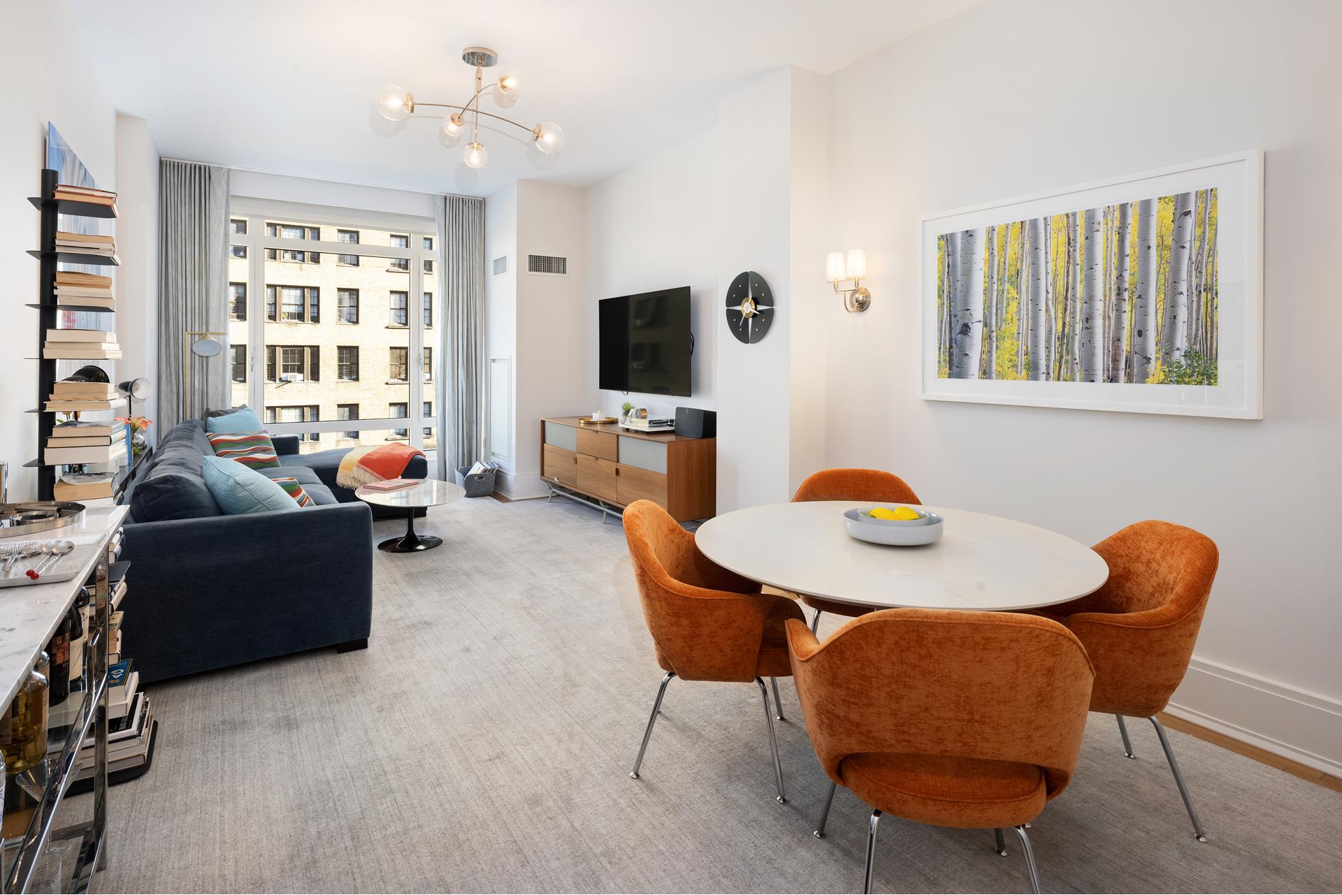 205 West 76th Street 6A, Upper West Side, Upper West Side, NYC - 3 Bedrooms  
2.5 Bathrooms  
5 Rooms - 