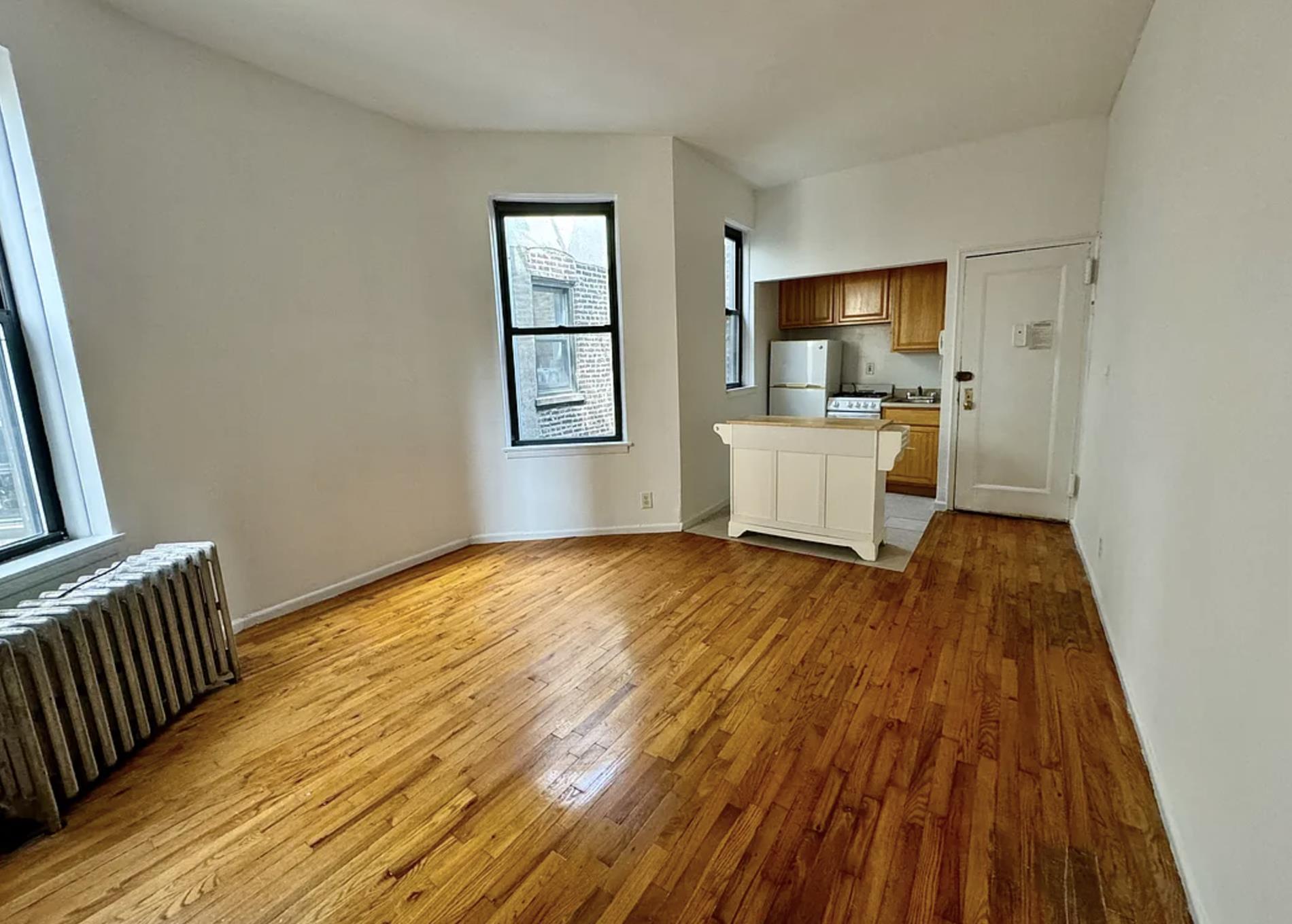 212 West 82nd Street 5-C, Upper West Side, Upper West Side, NYC - 1 Bedrooms  
1 Bathrooms  
3 Rooms - 