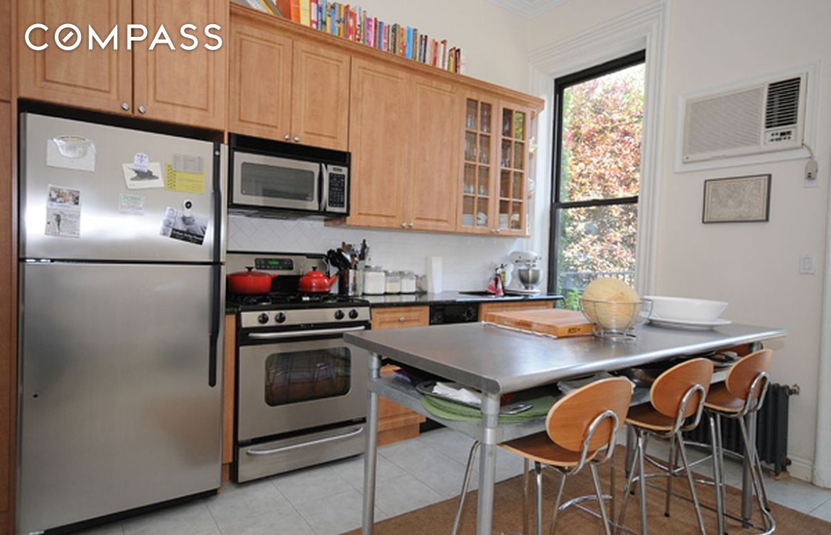 393 3rd Street 2, Park Slope, Brooklyn, New York - 1 Bedrooms  
1 Bathrooms  
3 Rooms - 