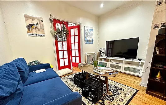 166 Harman Street 3F, Bushwick, Brooklyn, New York - 2 Bedrooms  
1 Bathrooms  
4 Rooms - 