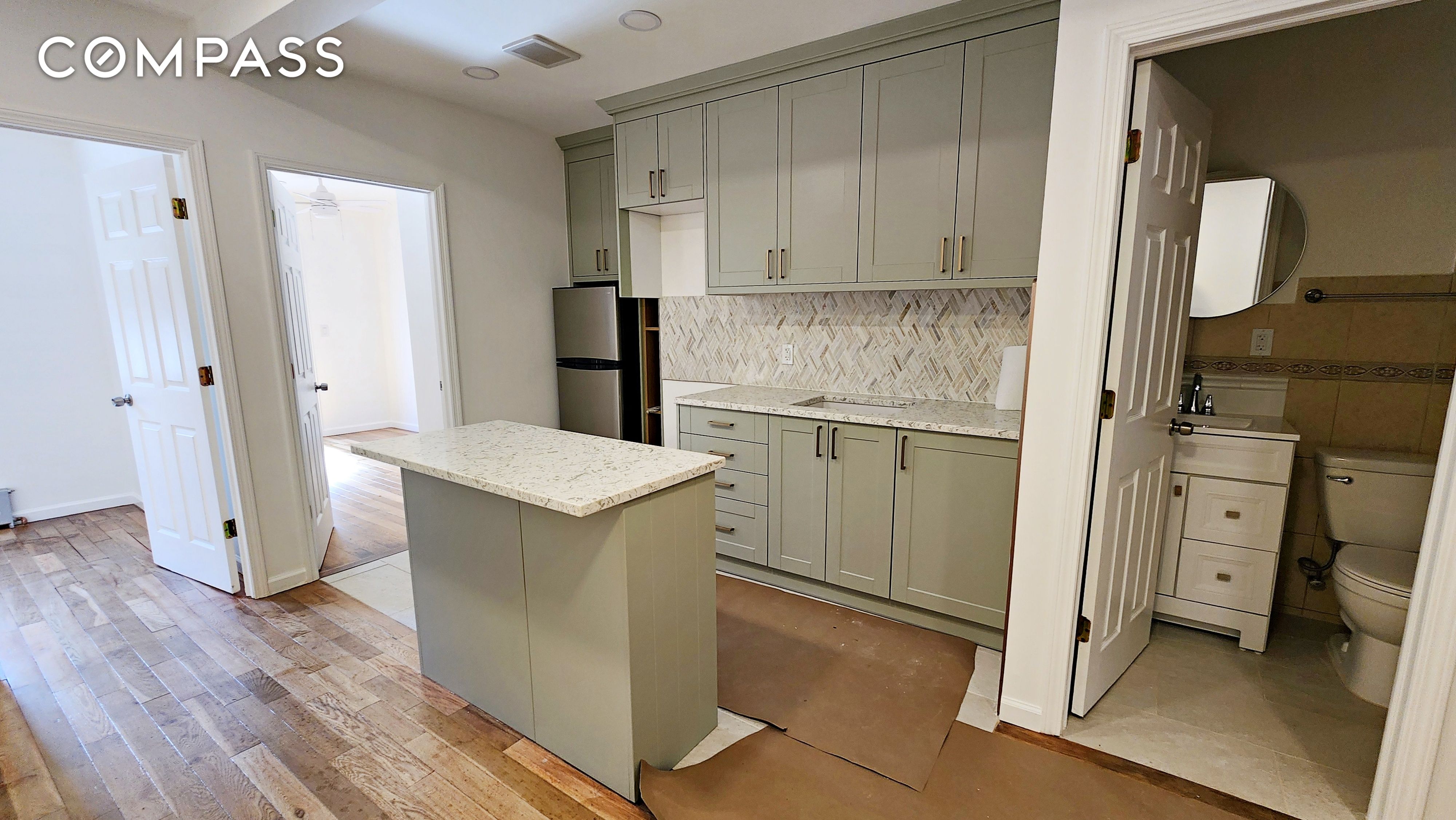 214 Devoe Street 1, Williamsburg, Brooklyn, New York - 2 Bedrooms  
2 Bathrooms  
6 Rooms - 